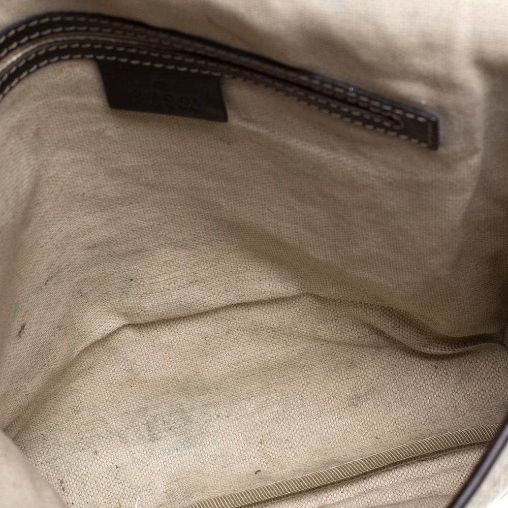 Gray Gucci Beige/Brown GG Supreme Canvas Flat Messenger Bag