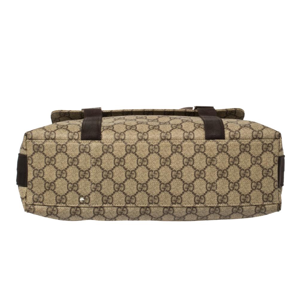 Gucci Beige/Brown GG Supreme Canvas Messenger Bag In Good Condition In Dubai, Al Qouz 2