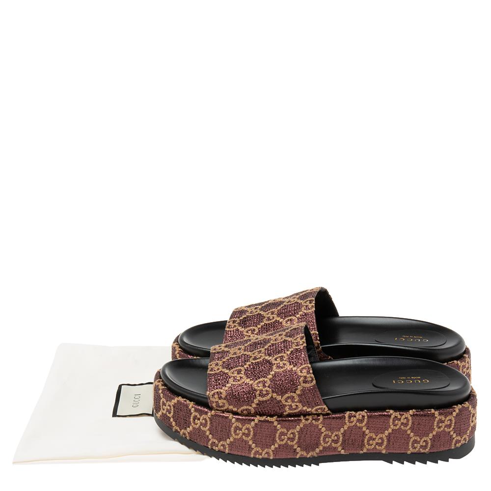 Women's Gucci Beige/Burgundy GG Lurex Fabric Platform Slide Sandals Size 39