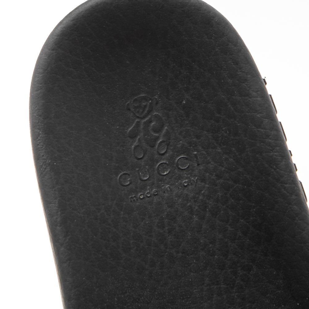 Gucci Beige Butterfly Print GG Supreme Canvas Slide Flat Sandals Size 34 In Good Condition In Dubai, Al Qouz 2