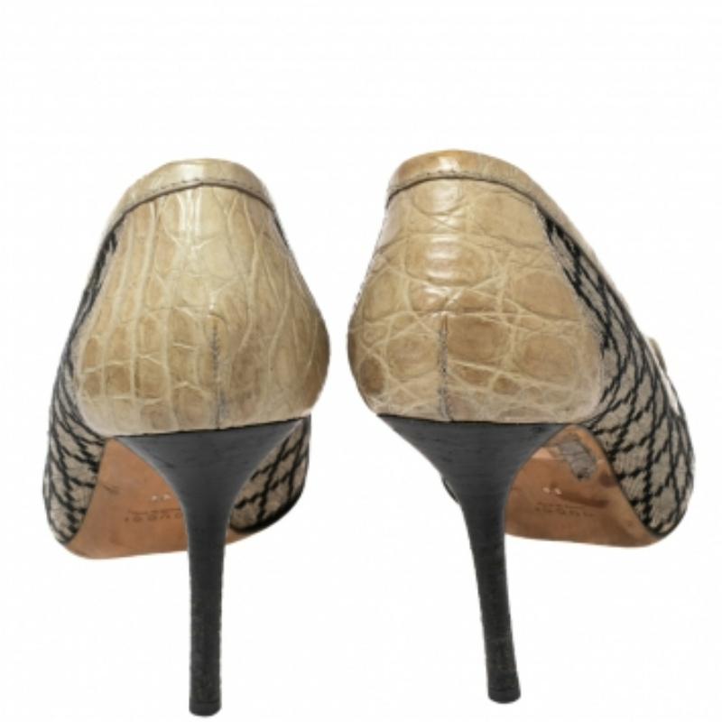 Gucci Beige Canvas & Croc Embossed Leather Bamboo Horsebit Loafer Pumps Size 38 en vente 1