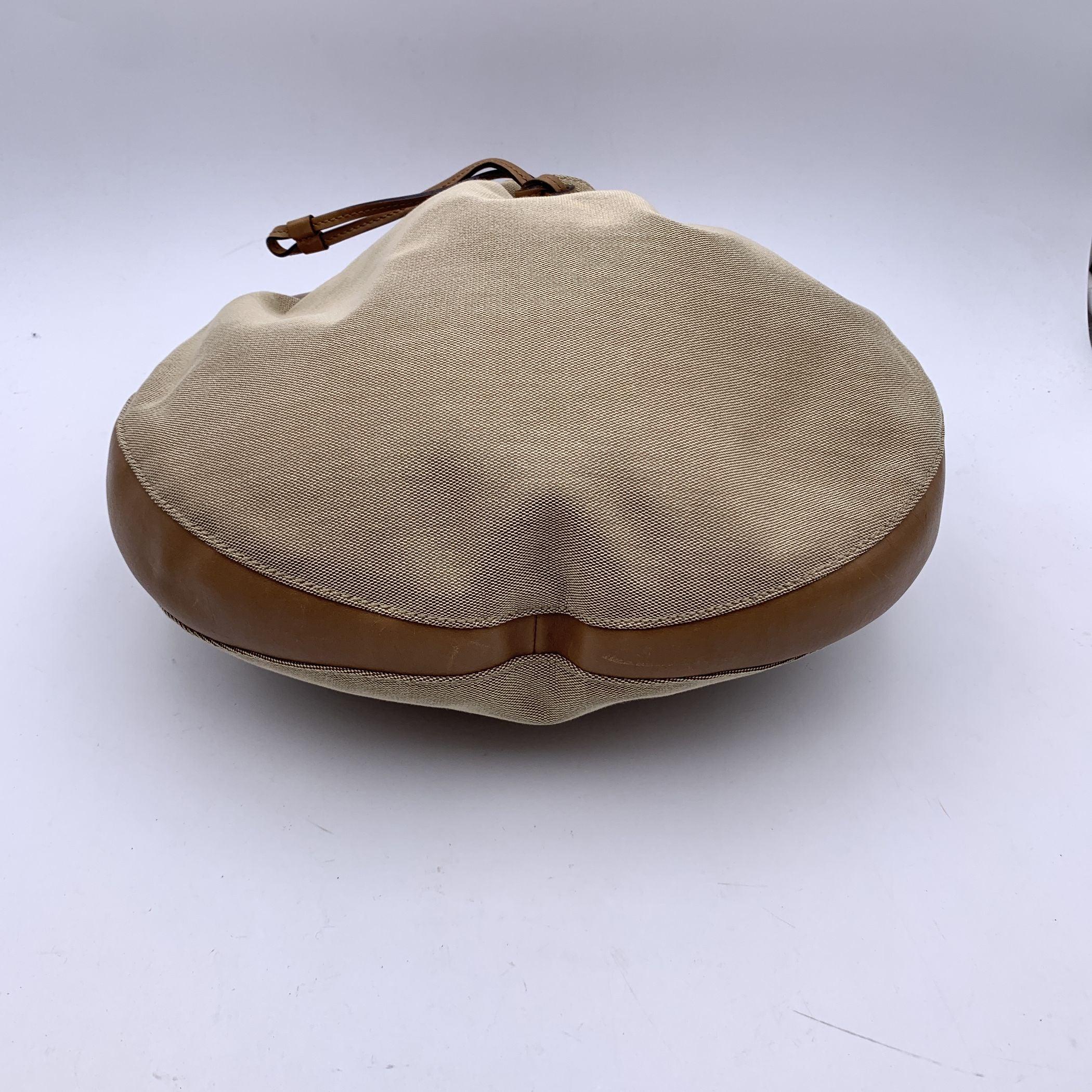 Women's Gucci Beige Canvas Leather Drawstring Hobo Bag Shoulder Bag Tote For Sale