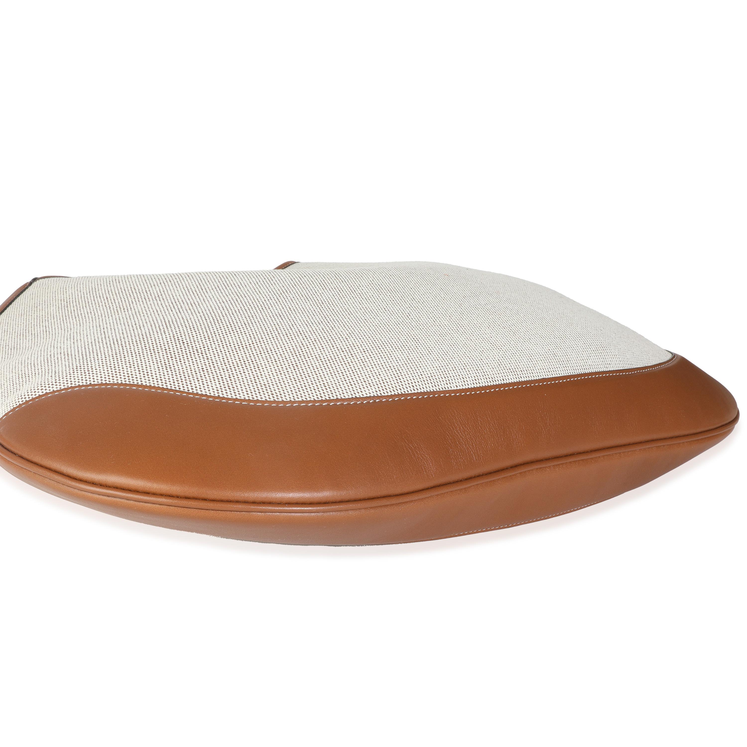 Gucci Beige Canvas Medium B Shoulder Bag For Sale 2