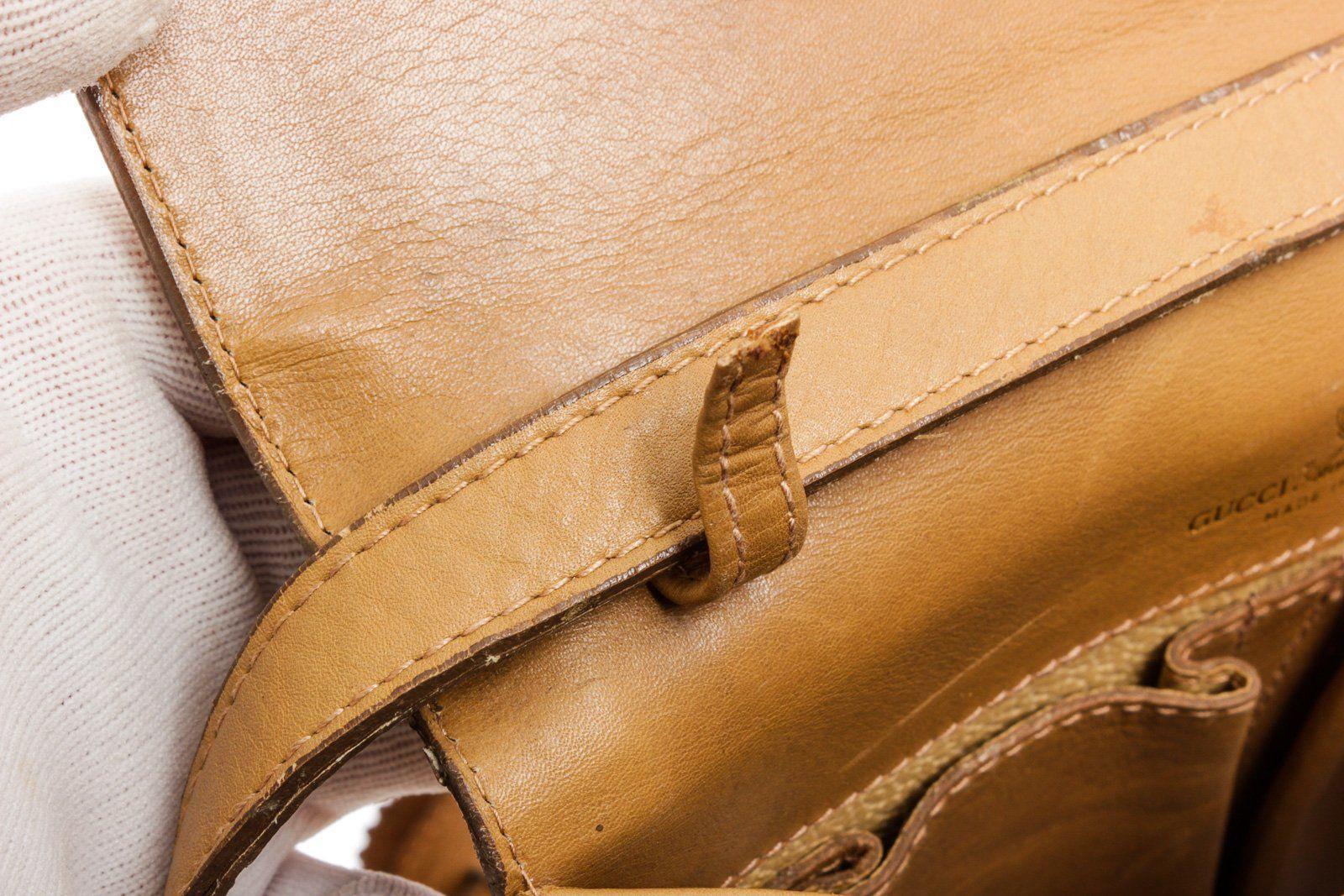 Gucci Beige Canvas Sherry Line Vintage Shoulder Bag In Good Condition In Irvine, CA