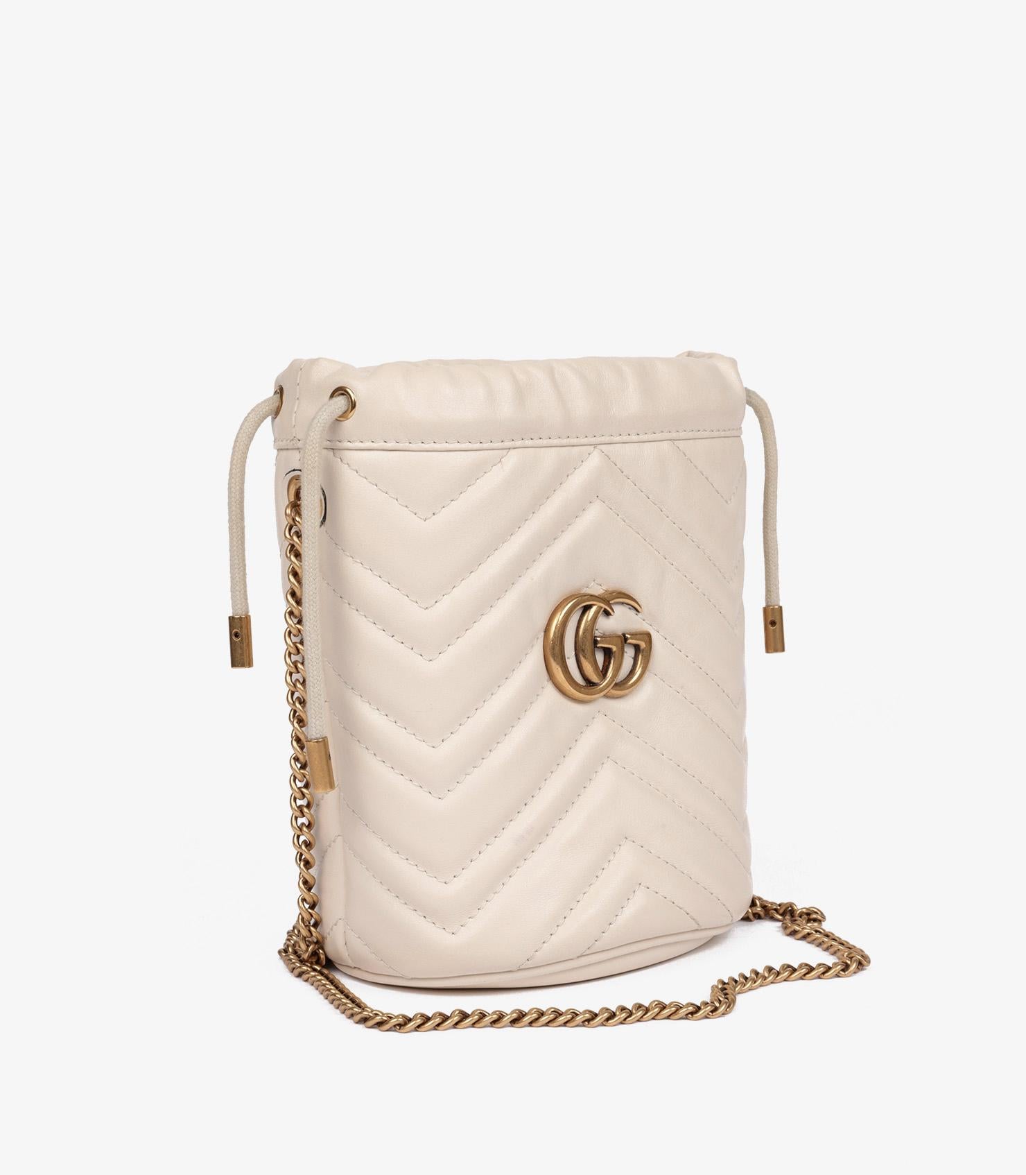 Gucci Beige Chevron Quilted Calfskin Leather GG Marmont Mini Bucket Bag In Excellent Condition In Bishop's Stortford, Hertfordshire