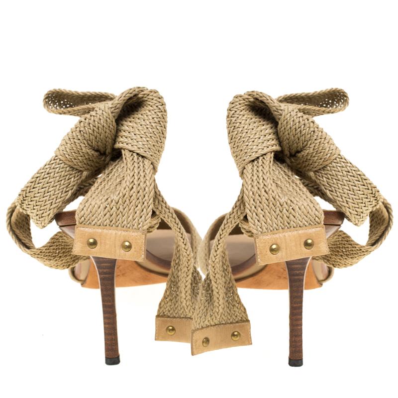 Gucci Beige Cotton Blend Knit Ankle Wrap Sandals Size 40 In Good Condition In Dubai, Al Qouz 2