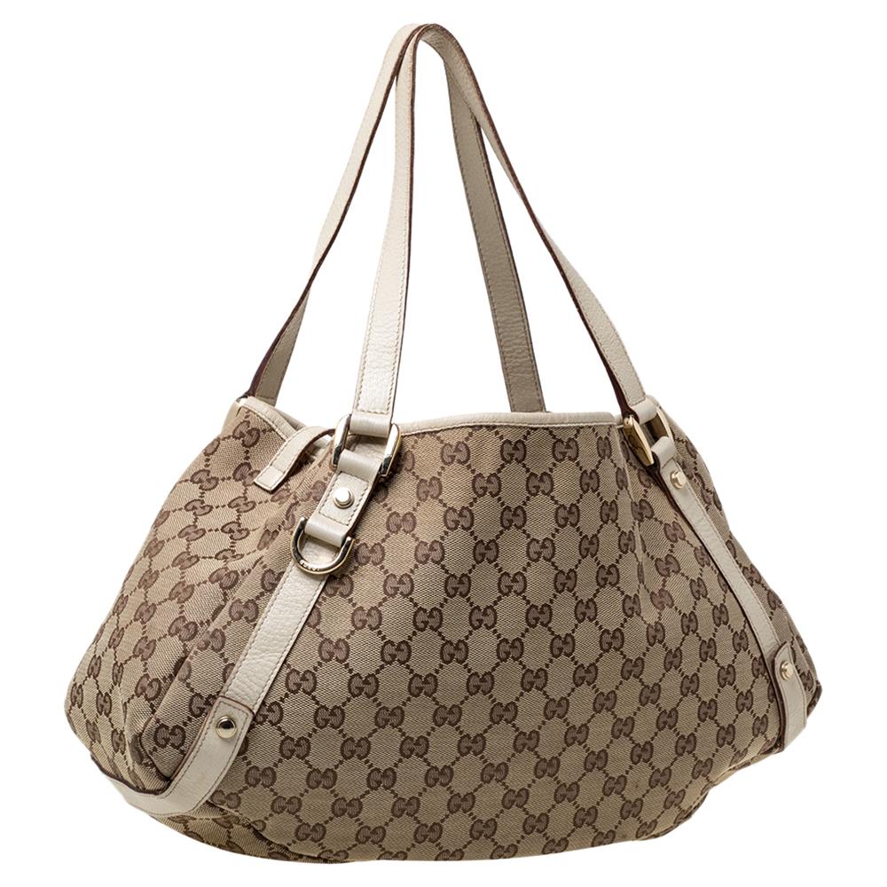 Gucci Beige/Cream GG Canvas and Leather Medium Abbey Shoulder Bag In Good Condition In Dubai, Al Qouz 2