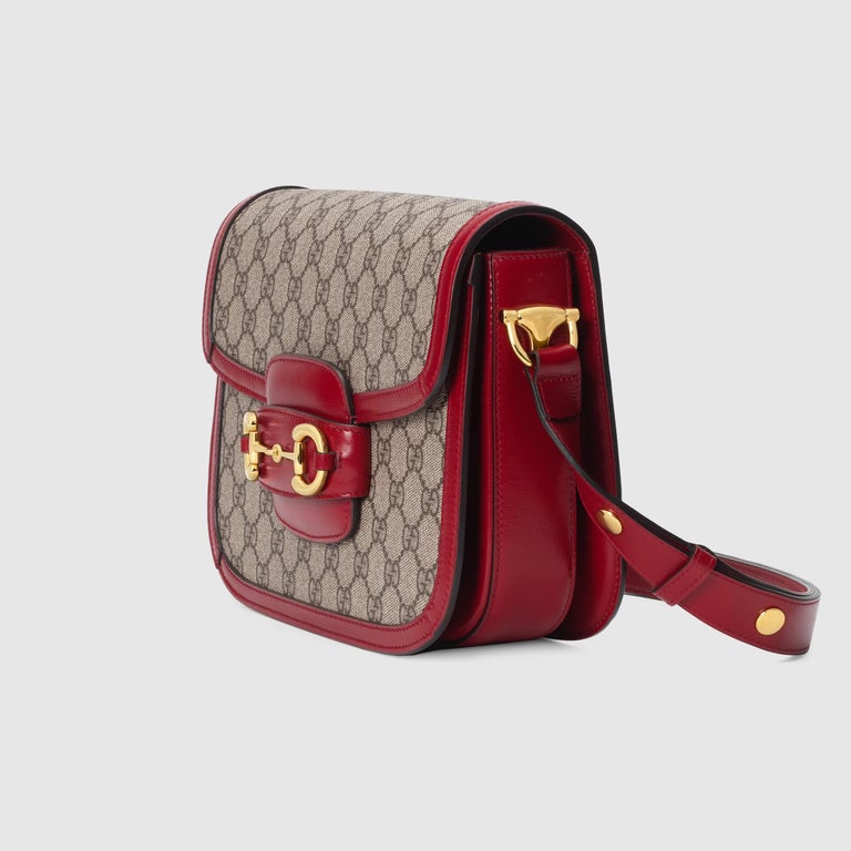 Introduced for Cruise 2020, the Gucci Horsebit 1955 bag is recreated from an archival design. With the same lines and forms first introduced over six decades ago, the accessory unifies the original details with a modern spirit, highlighting the