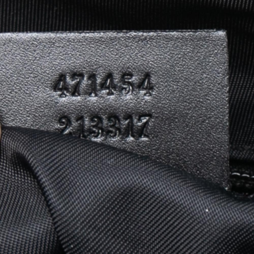 Gucci Beige/Ebony GG Supreme Canvas Web Flat Messenger Bag In Good Condition In Dubai, Al Qouz 2