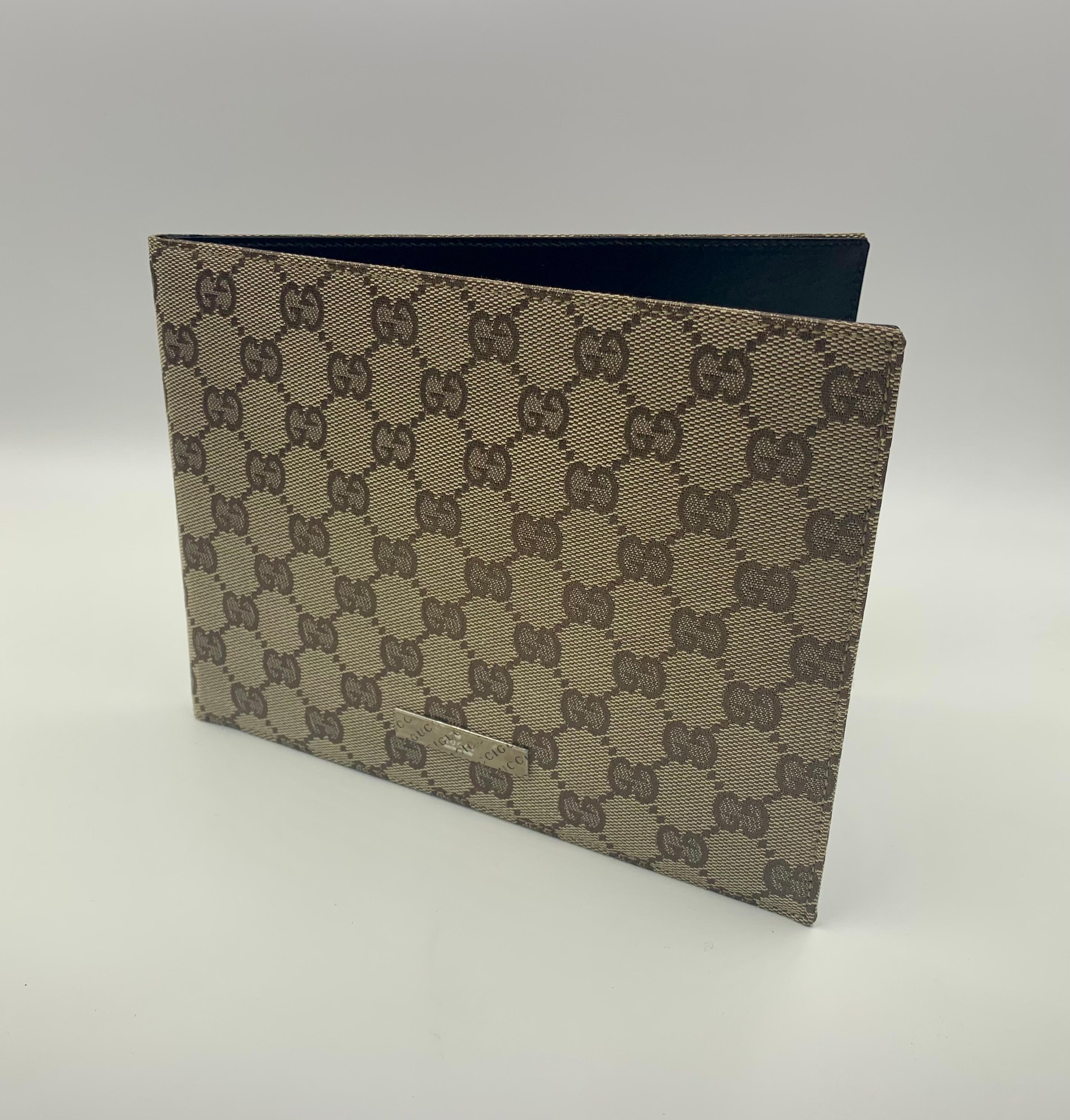 Gucci GG Supreme Leder, Segeltuch-Monogramm-Bilderrahmen mit zwei Fächern, beige Ebenholz (Moderne) im Angebot