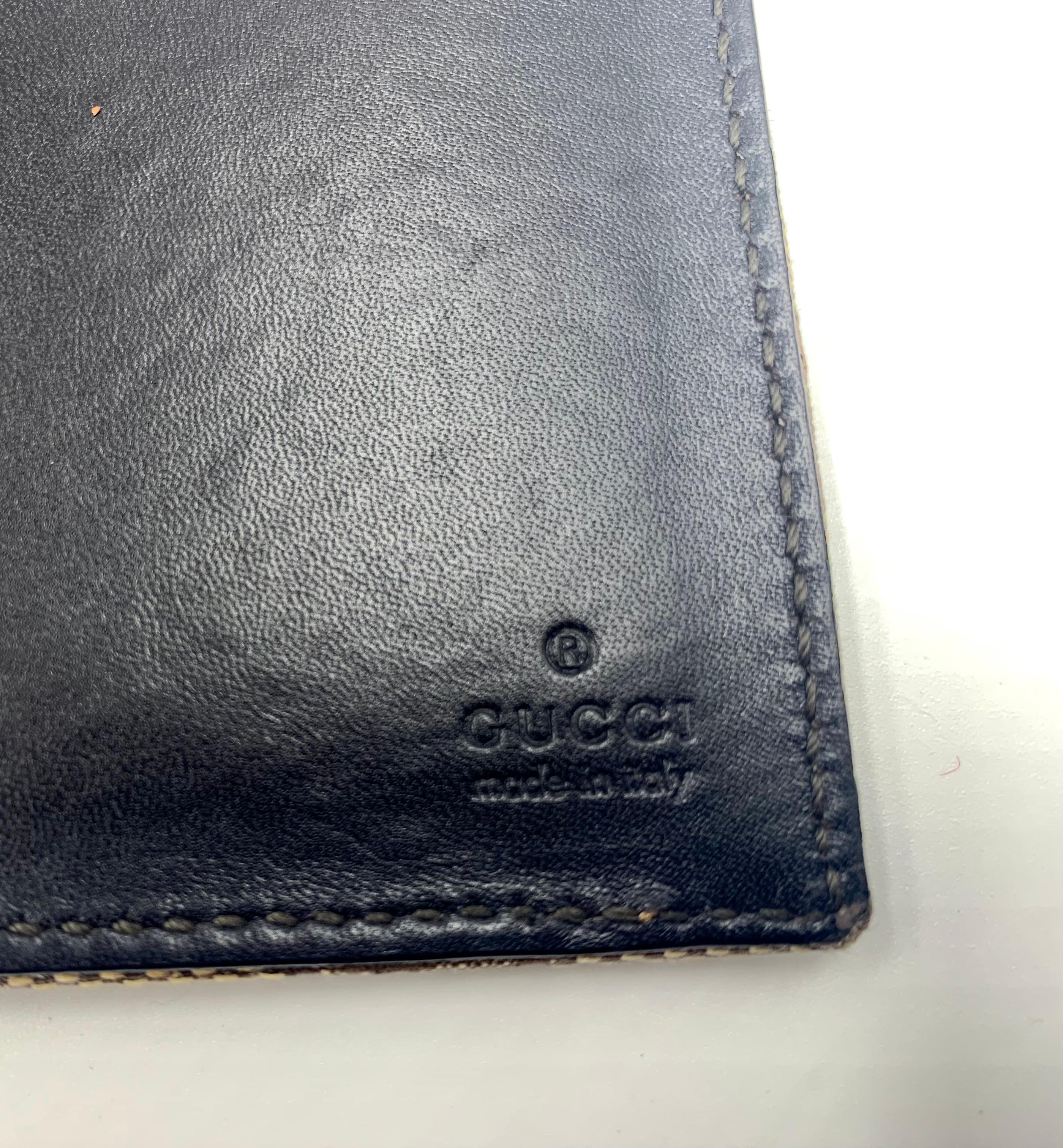 Gucci GG Supreme Leder, Segeltuch-Monogramm-Bilderrahmen mit zwei Fächern, beige Ebenholz (Italienisch) im Angebot
