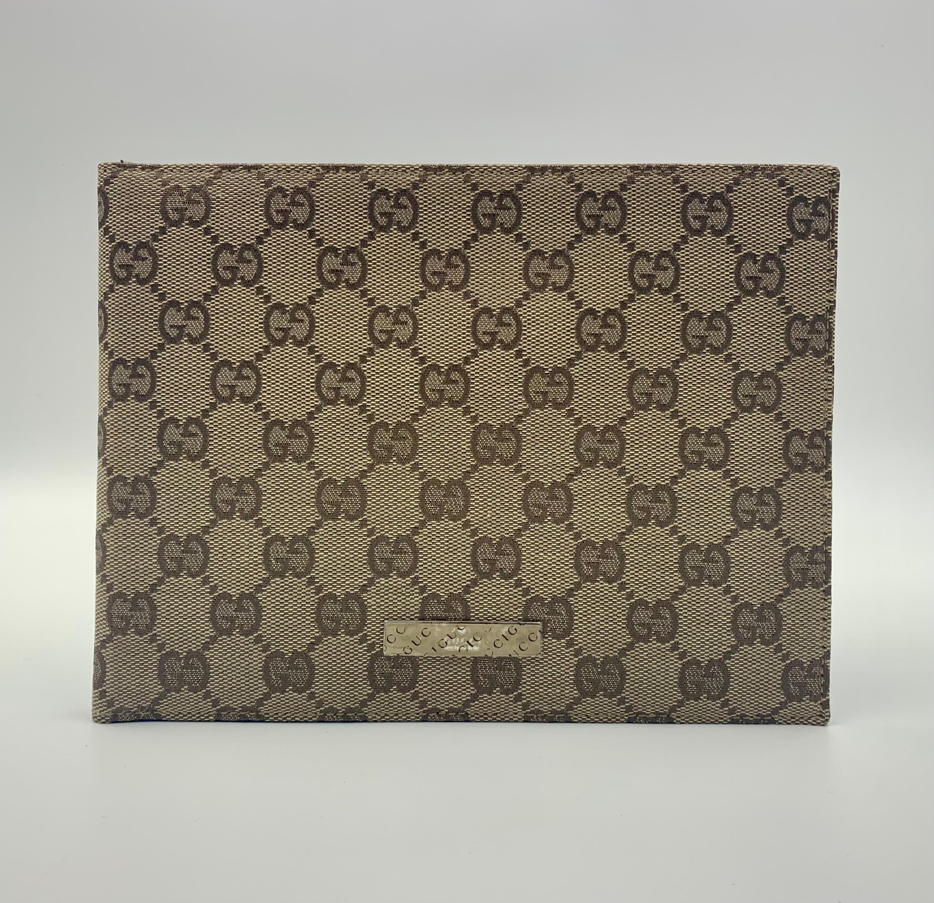 Gucci - Cadre photo à deux volets GG Supreme en cuir beige et ébène, toile et monogramme en vente 2