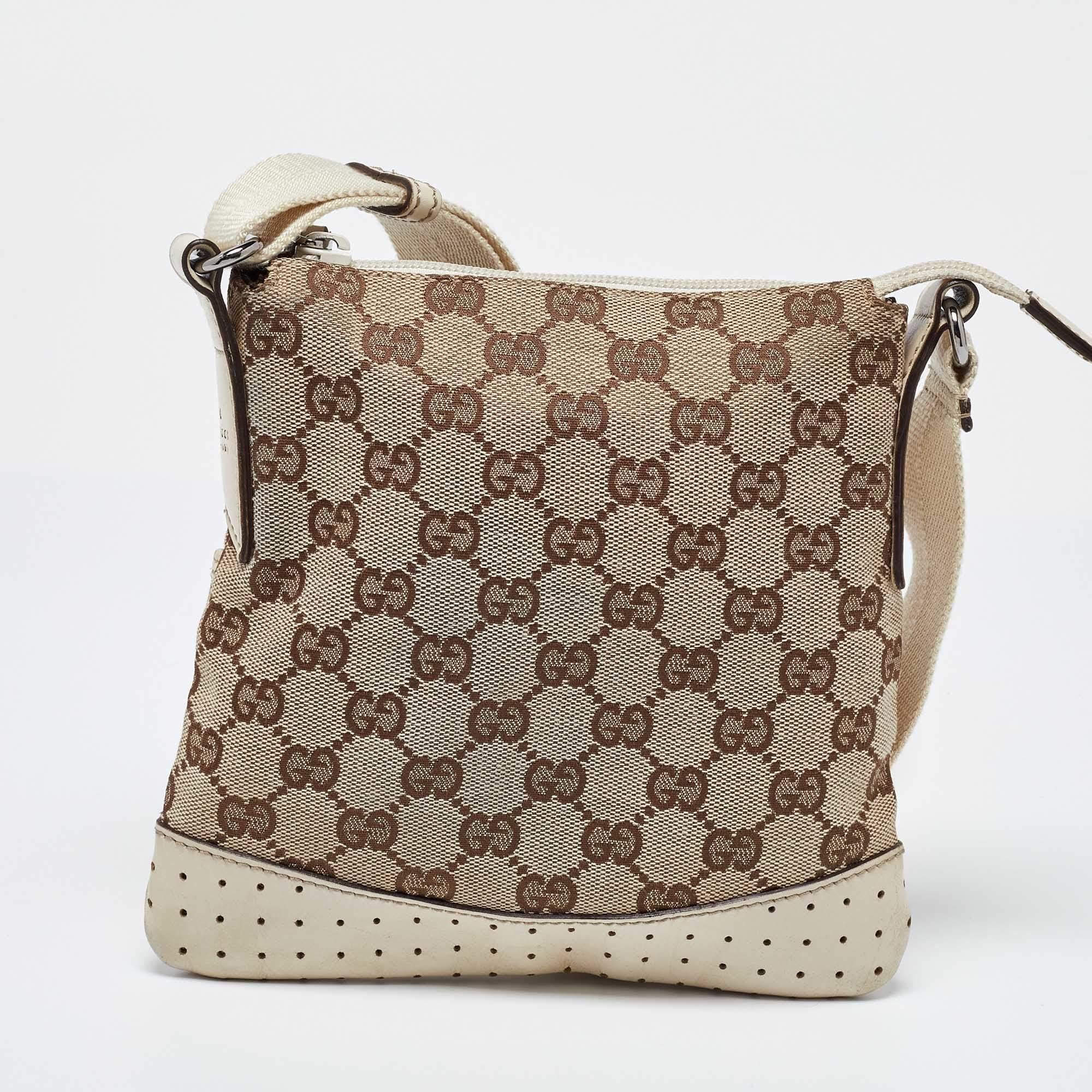 De las mujeres Bolso cruzado de lona y piel Gucci Beige GG