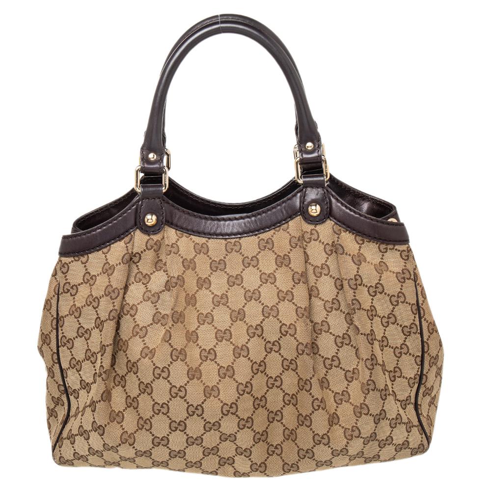 The Sukey is one of the best-selling designs from Gucci and we believe you deserve to have one too. Crafted from GG canvas and leather and equipped with a spacious interior, this bag is ideal for you and will work perfectly with any outfit. It is