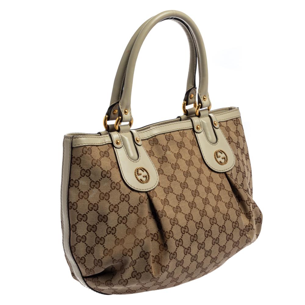 Gucci Beige GG Canvas and Leather Small Interlocking G Scarlett Tote In Good Condition In Dubai, Al Qouz 2