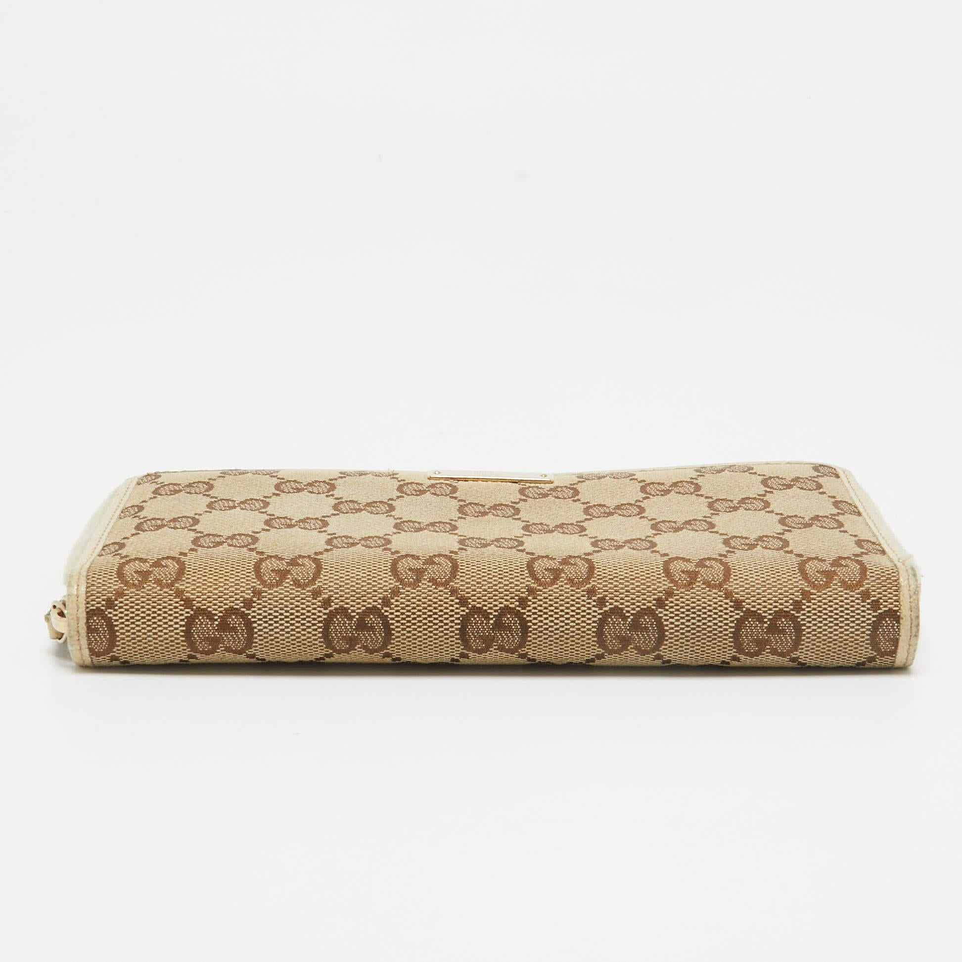 Gucci Beige GG Canvas and Leather Zip Continental Wallet For Sale 3