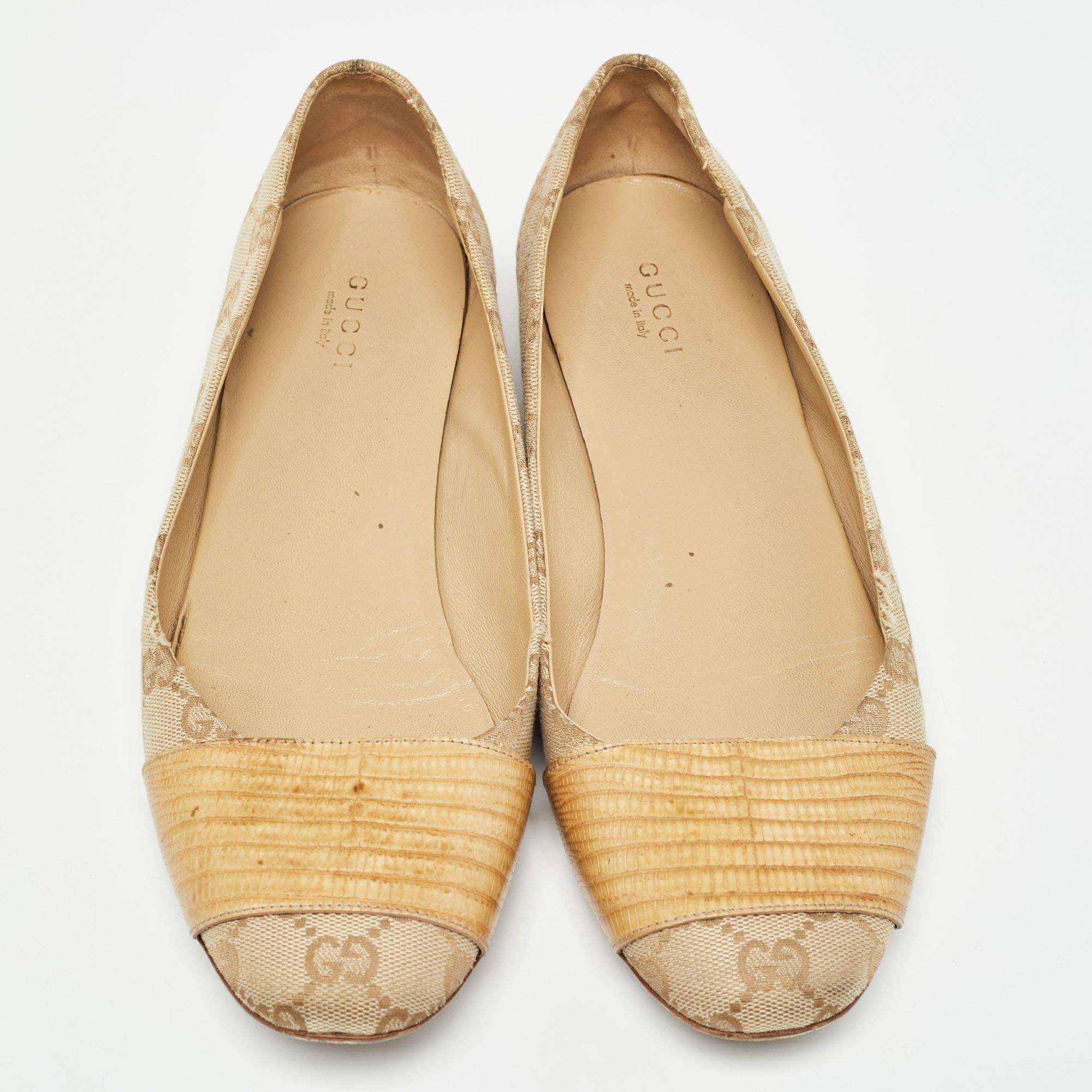 Gucci Beige GG Canvas Ballet Flats Größe 38.5 im Zustand „Relativ gut“ im Angebot in Dubai, Al Qouz 2
