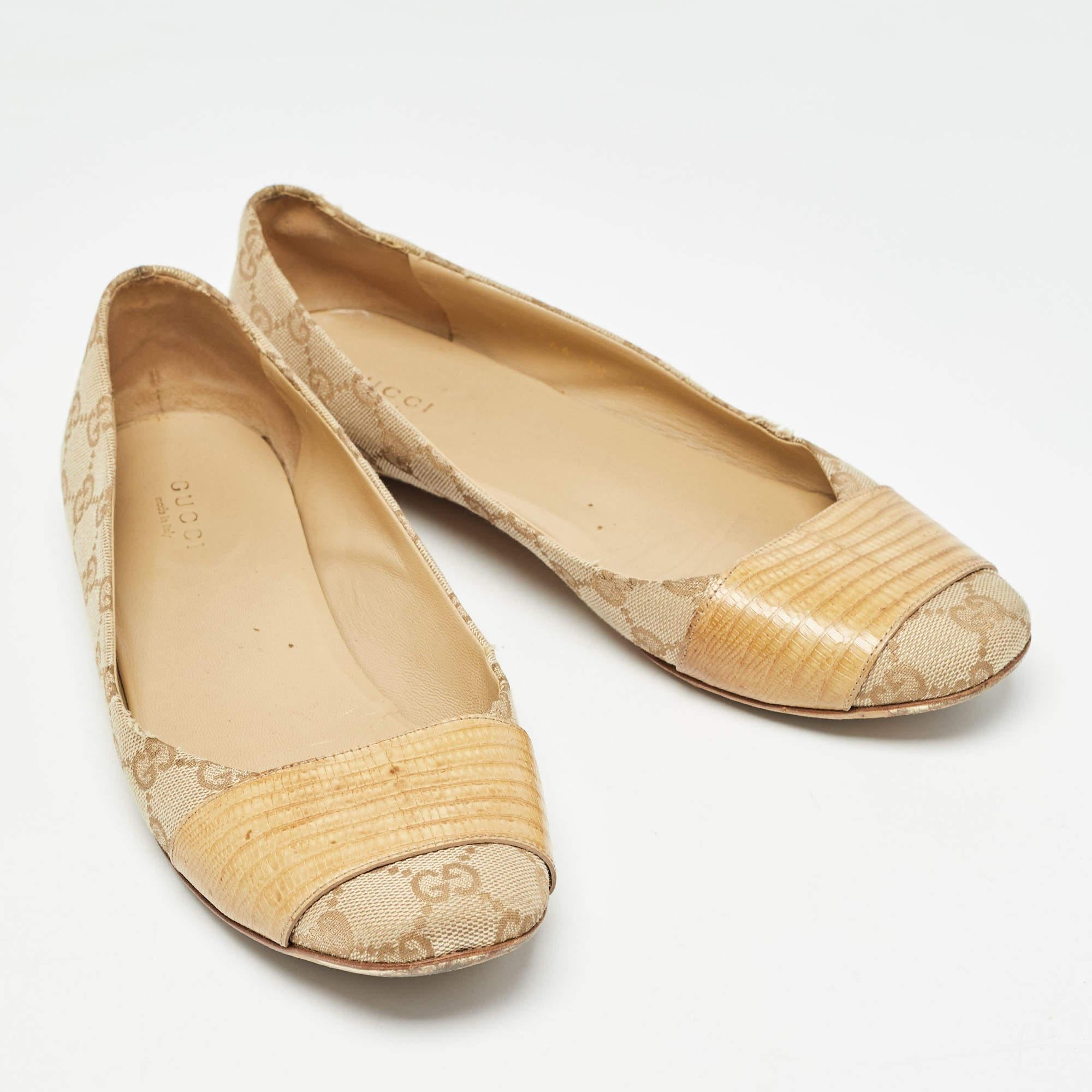 Gucci Beige GG Canvas Ballet Flats Größe 38.5 Damen im Angebot