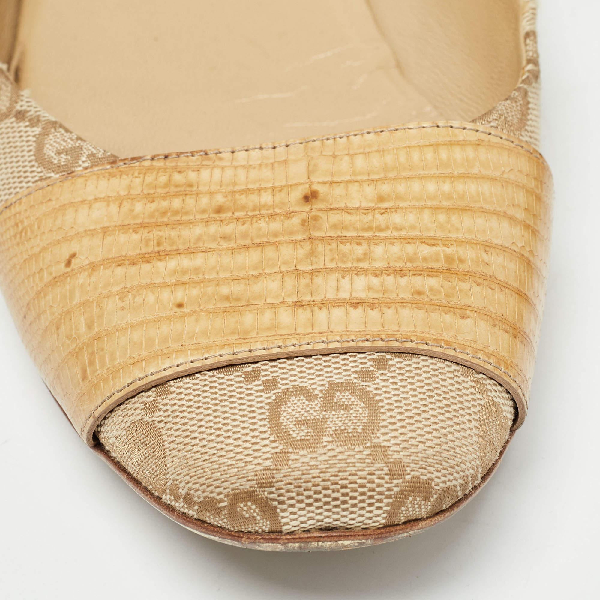 Gucci Beige GG Canvas Ballet Flats Größe 38.5 im Angebot 3