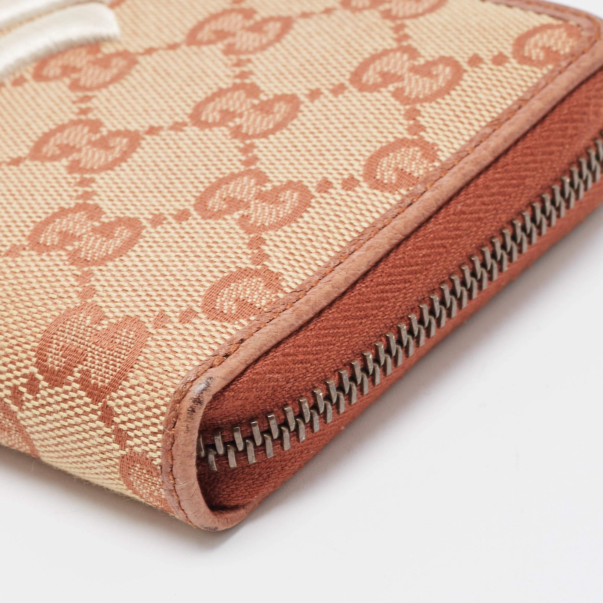 Gucci Beige GG Canvas New York Yankees Continental Wallet For Sale 2