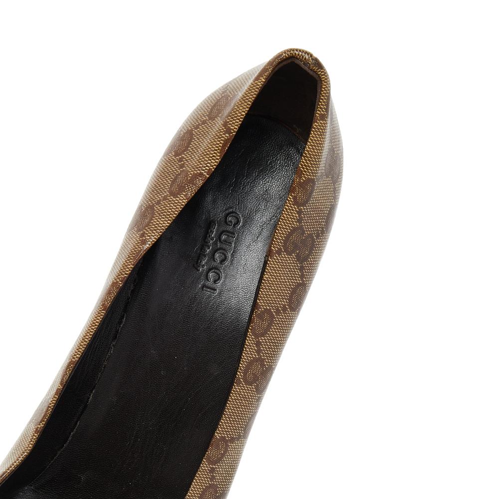 Women's Gucci Beige GG Coated Canvas And Leather Hysteria Pumps Size 39