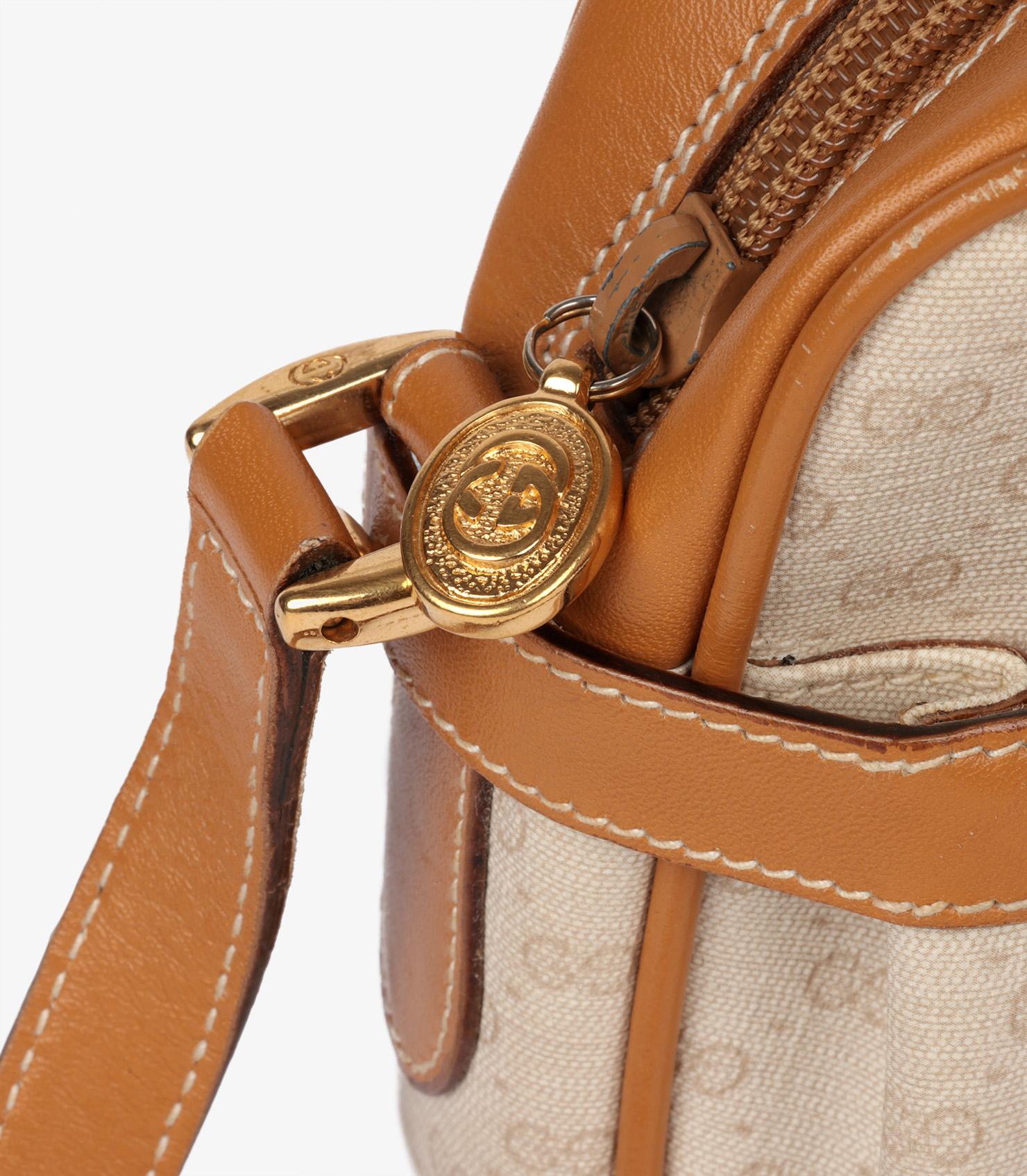 Gucci Beige GG Coated Canvas & Brown Calfskin Leather Vintage Camera Bag For Sale 4