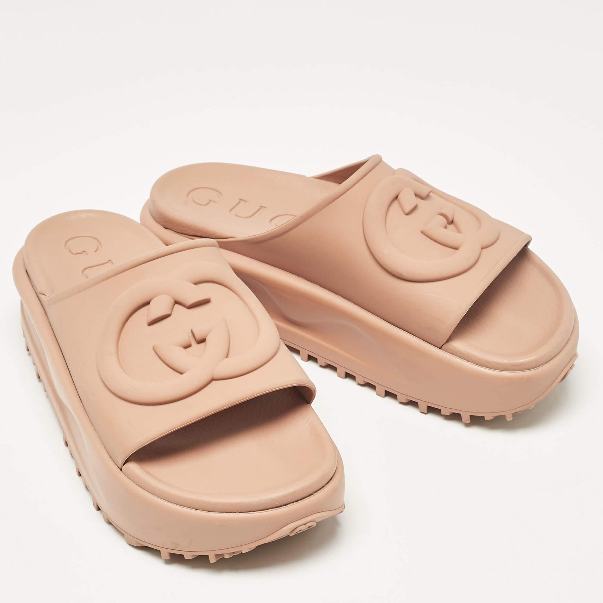 Women's Gucci Beige GG Rubber Slide Sandals Size 38
