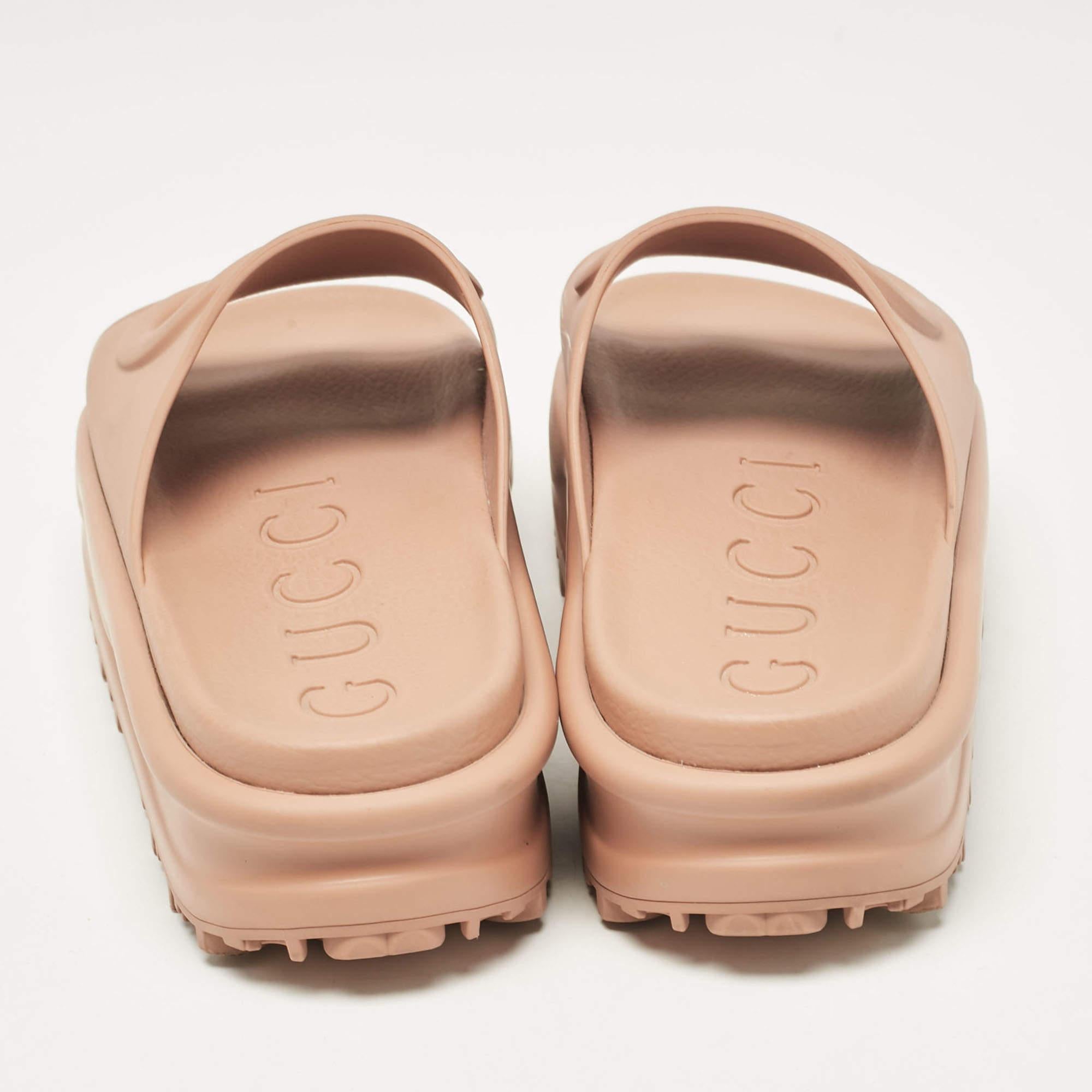 Gucci Beige GG Rubber Slide Sandals Size 38 1