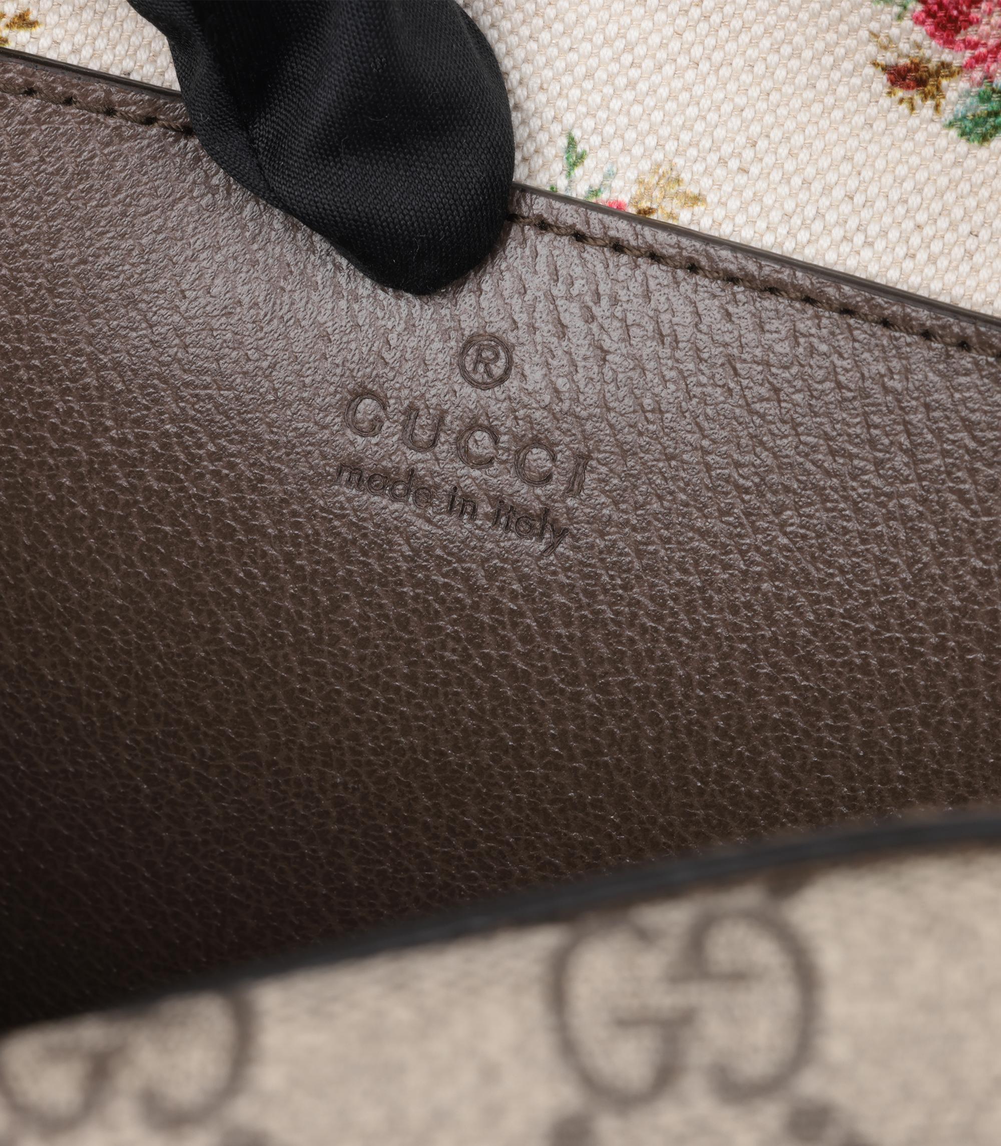 Petit messager en cuir beige GG Supreme, marron et jaune Web Neo Vintage de Gucci en vente 3