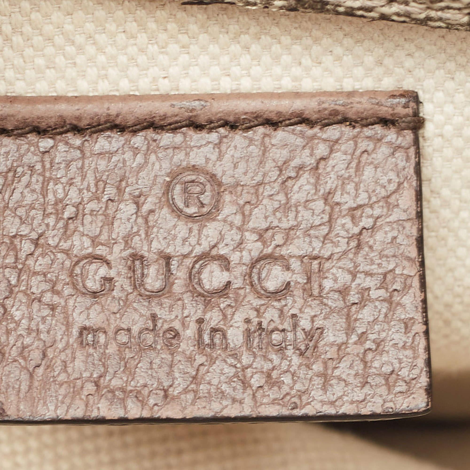 Gucci - Petit sac de messager en toile et cuir beige « GG Supreme » vintage en vente 8