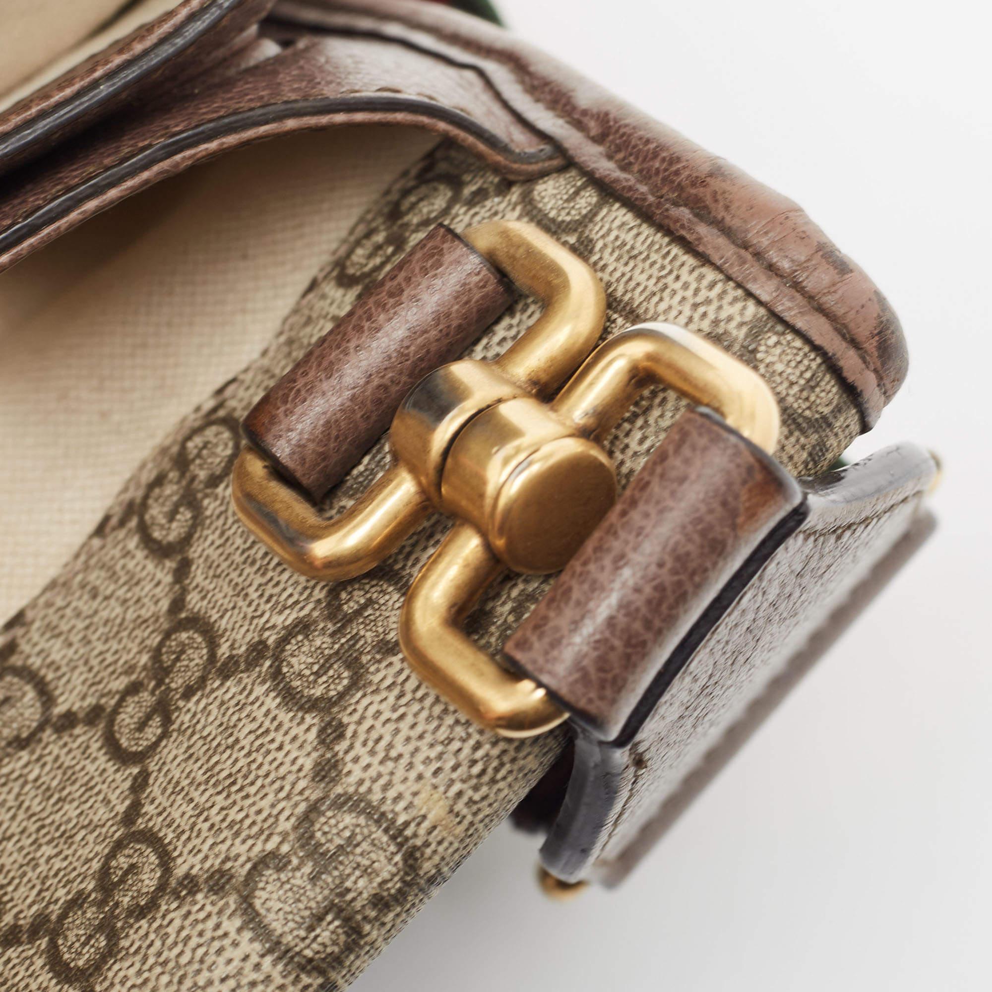 Gucci - Petit sac de messager en toile et cuir beige « GG Supreme » vintage en vente 2
