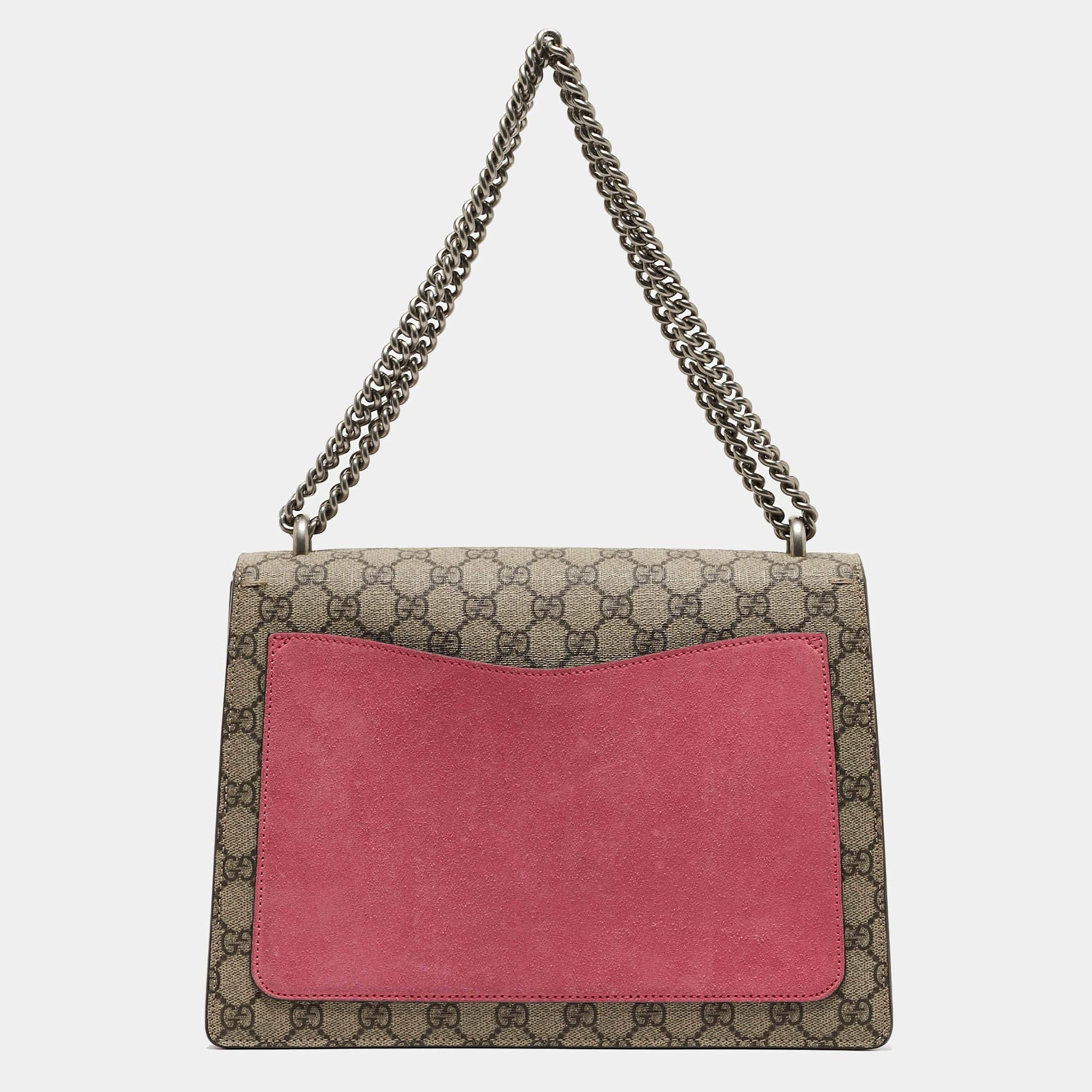 The fashion house’s tradition of excellence, coupled with modern design sensibilities, works to make this Gucci bag one of a kind. It's a fabulous accessory for everyday use.

