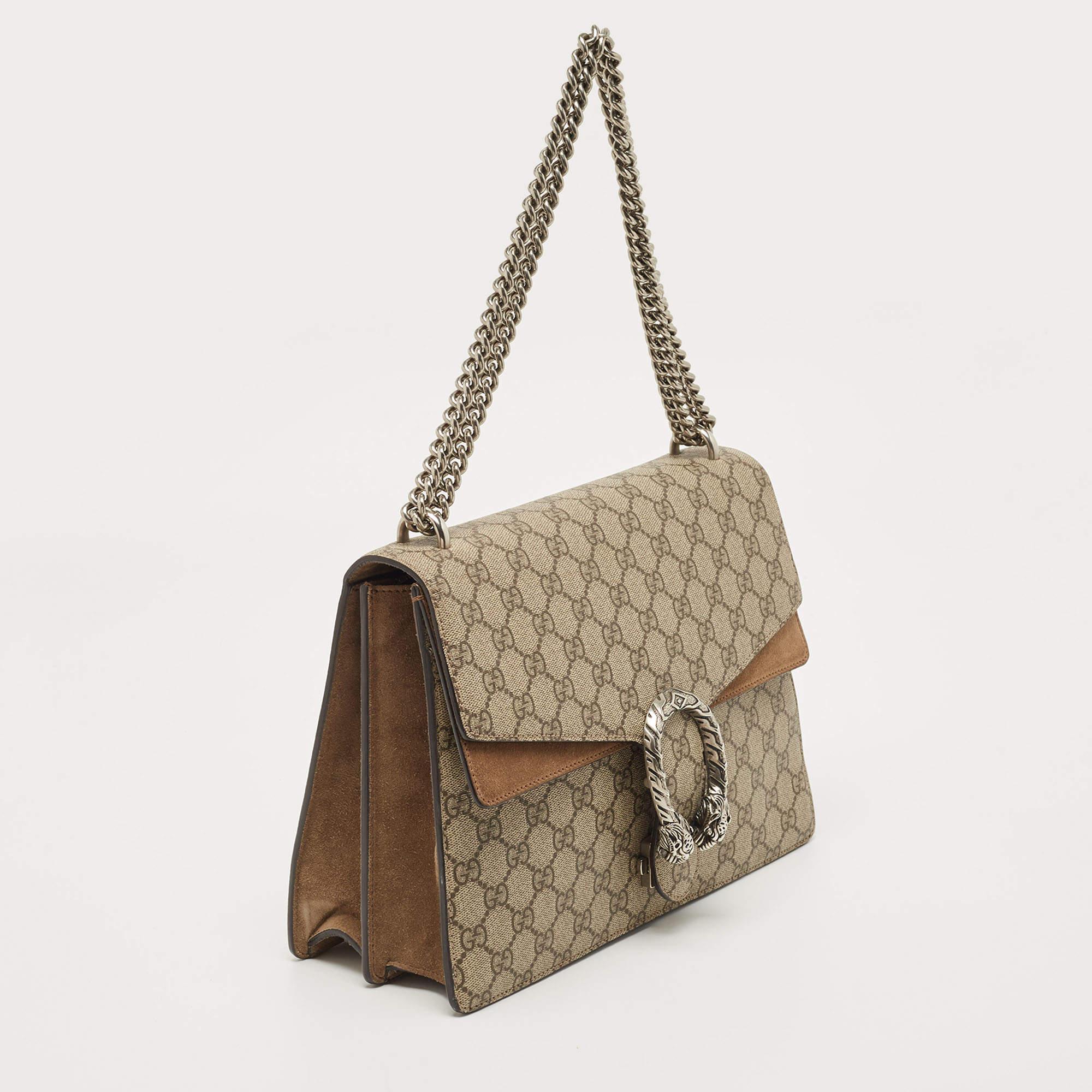 Crafted from quality materials, your wardrobe is missing out on this beautifully made Gucci Dionysus Blooms bag. Look your fashionable best in any outfit with this stylish bag that promises to elevate your ensemble.

