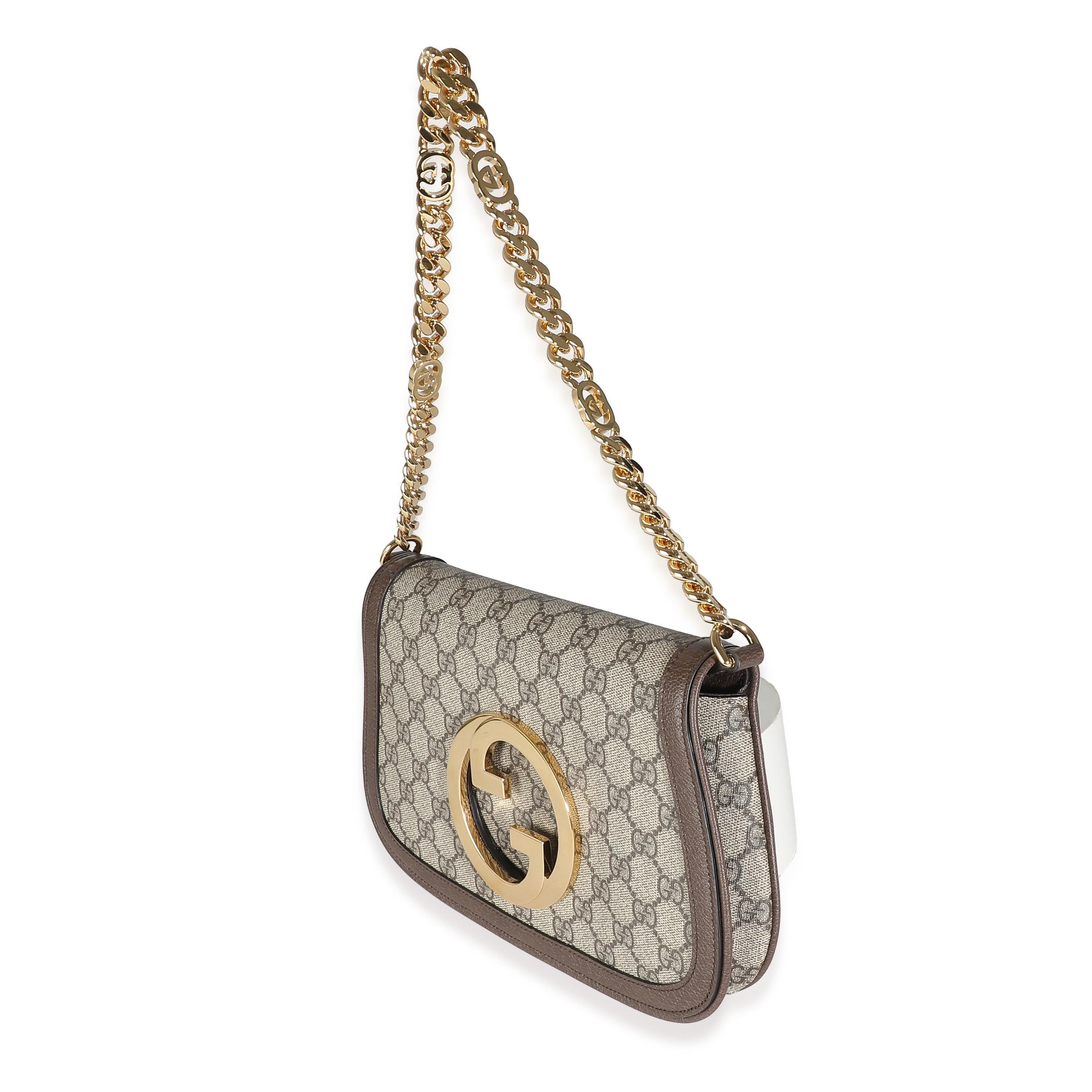 Women's or Men's Gucci Beige GG Supreme Canvas Blondie Shoulder Bag For Sale