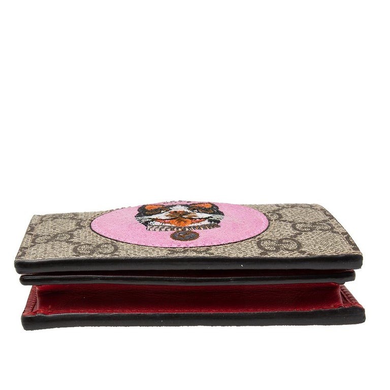 Gucci Beige GG Supreme Canvas Mystic Cat Compact Wallet at 1stDibs | gucci  mystic cat wallet