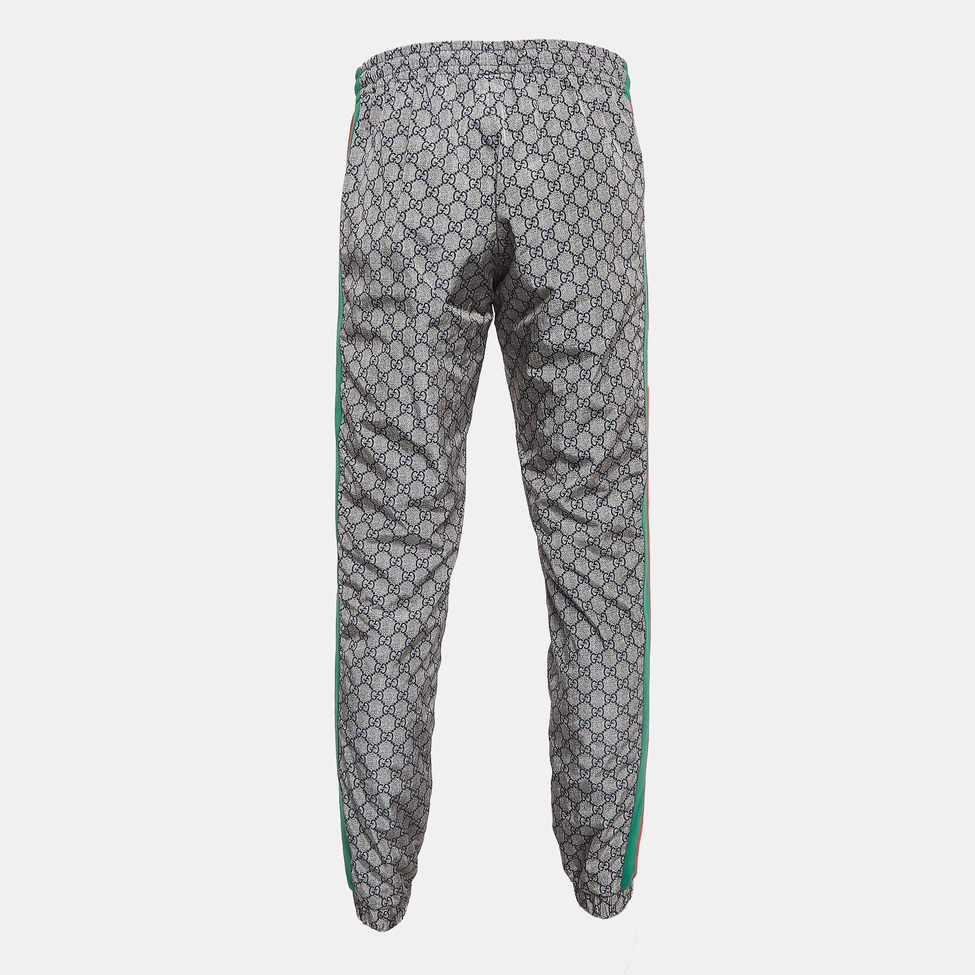 Step out for a jog with these super-stylish joggers, lounge around, or go out to run errands, the creation will make you feel comfortable all day. It has been made using high-grade materials and will go well with sneakers, t-shirts, or sweatshirts