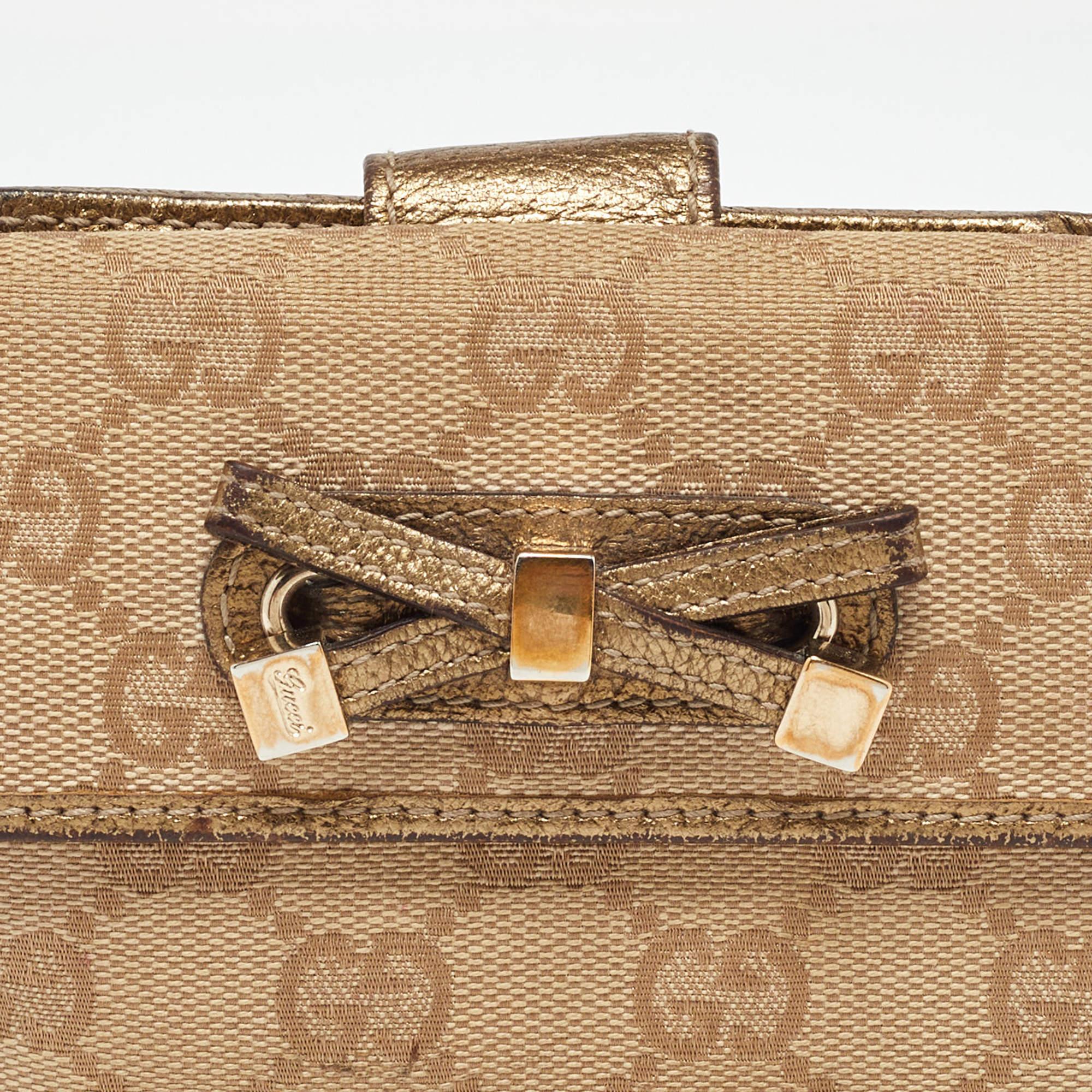 Gucci Beige/Gold GG Canvas and Leather Compact Wallet For Sale 2