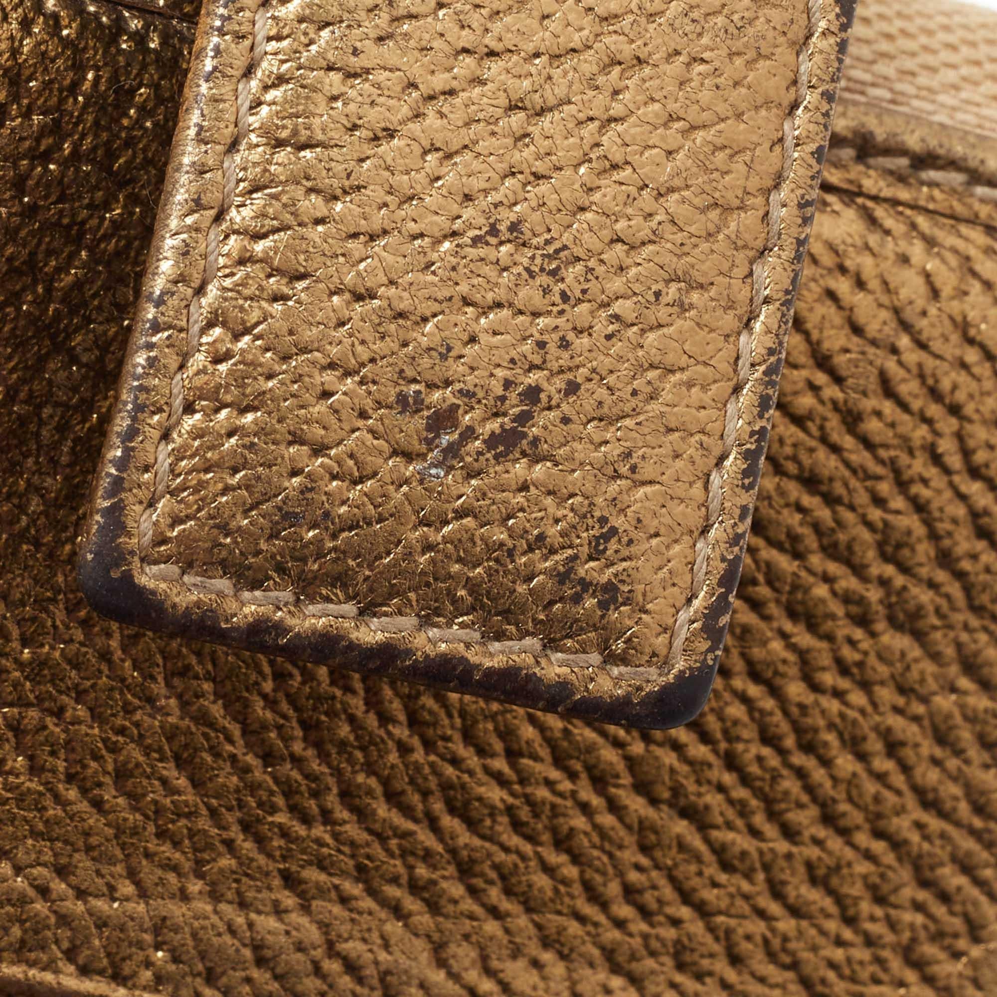 Gucci Beige/Gold GG Canvas and Leather Compact Wallet For Sale 3
