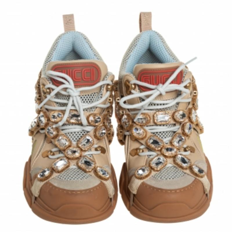 Gucci Beige/Grey Leather And Mesh Flashtrek Removable Crystals Sneaker Size 39 In Good Condition For Sale In Dubai, Al Qouz 2