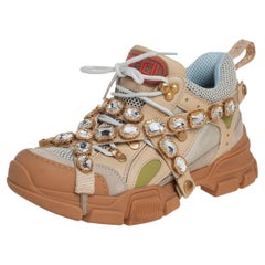 Baskets Flashtrek Gucci en cuir et maille beige/gris avec cristaux amovibles, taille 39