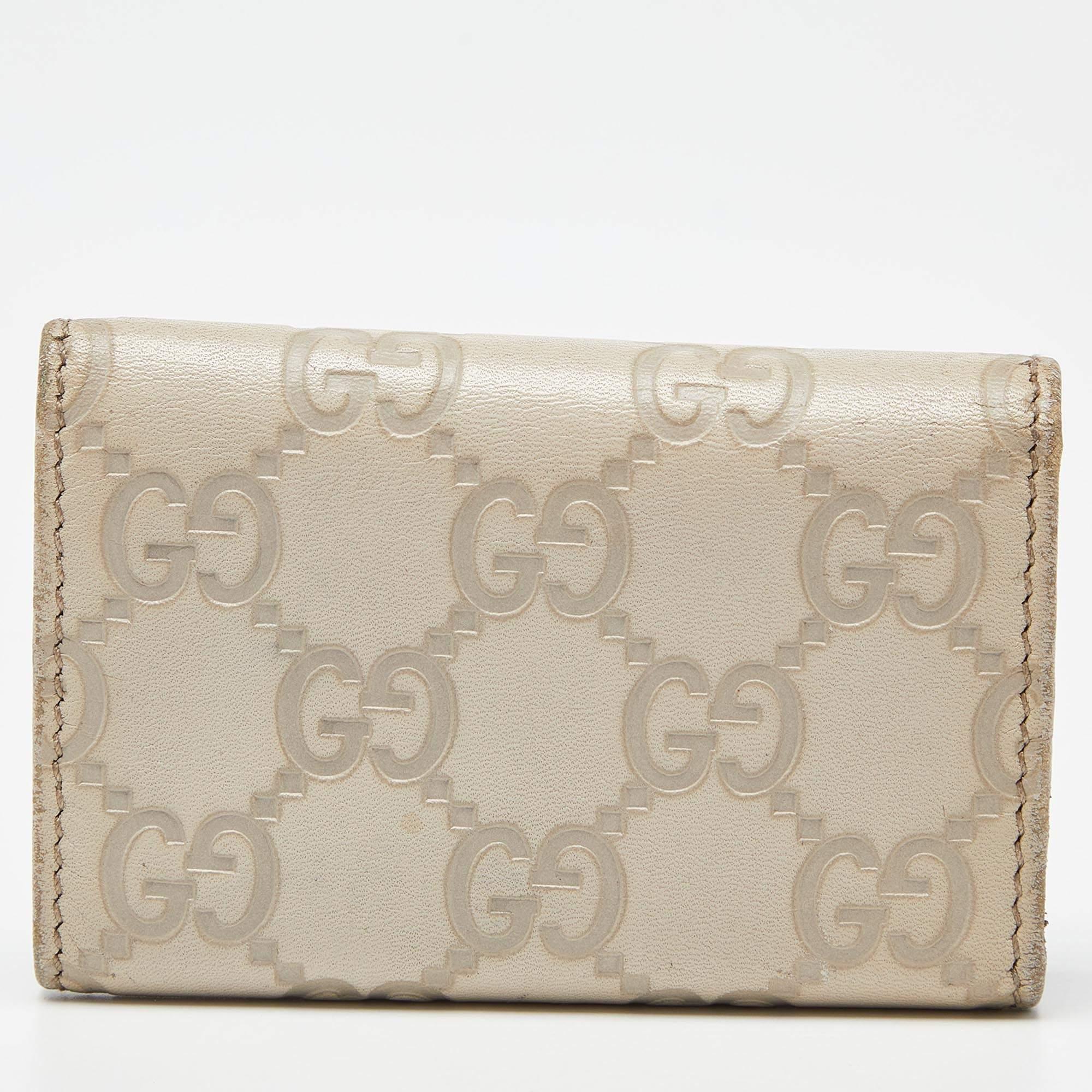 Gucci Beige Guccissima Leather Bow 6 Key Holder For Sale 1