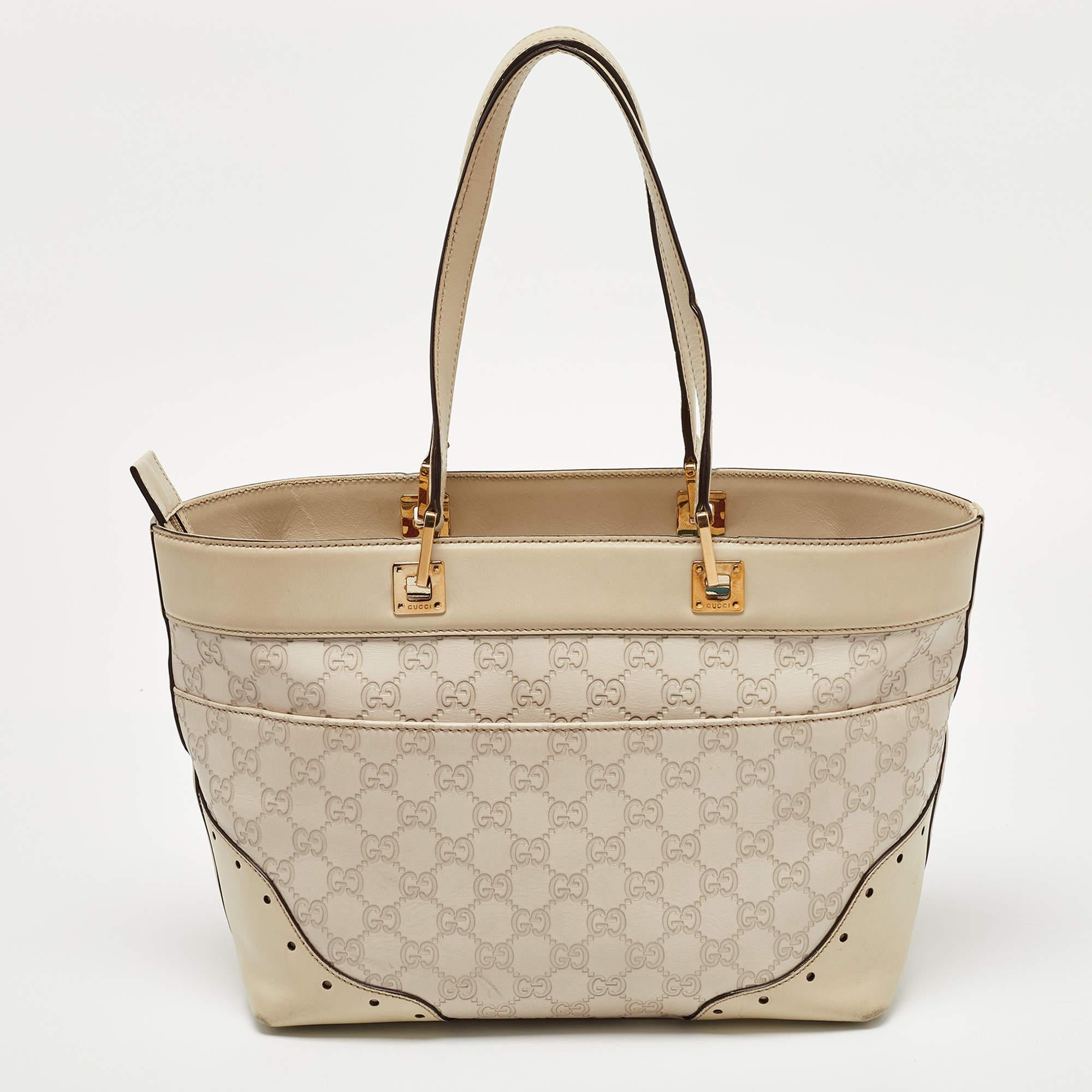 This Gucci tote for women is super classy and functional, perfect for everyday use. We like the simple details and its high-quality finish.

