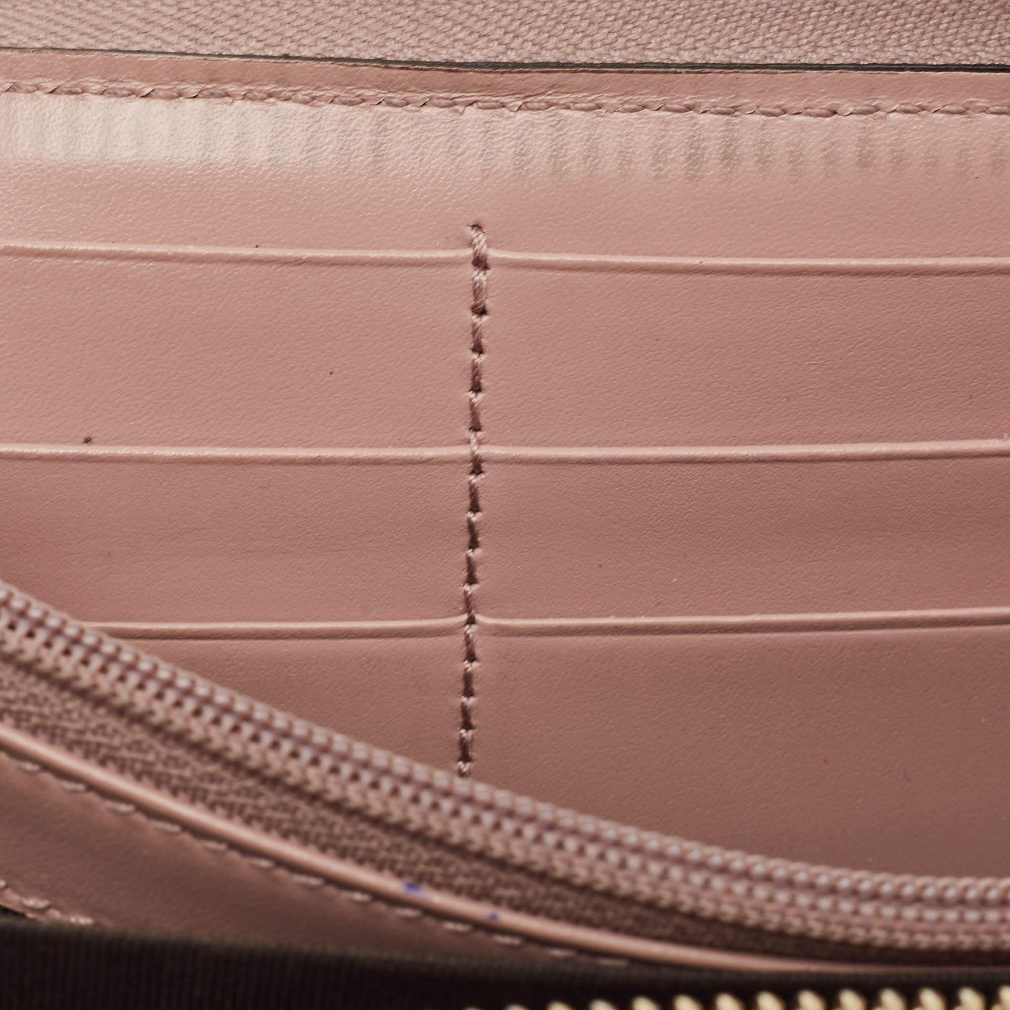 Women's Gucci Beige Guccissima Leather Zip Around Continental Wallet