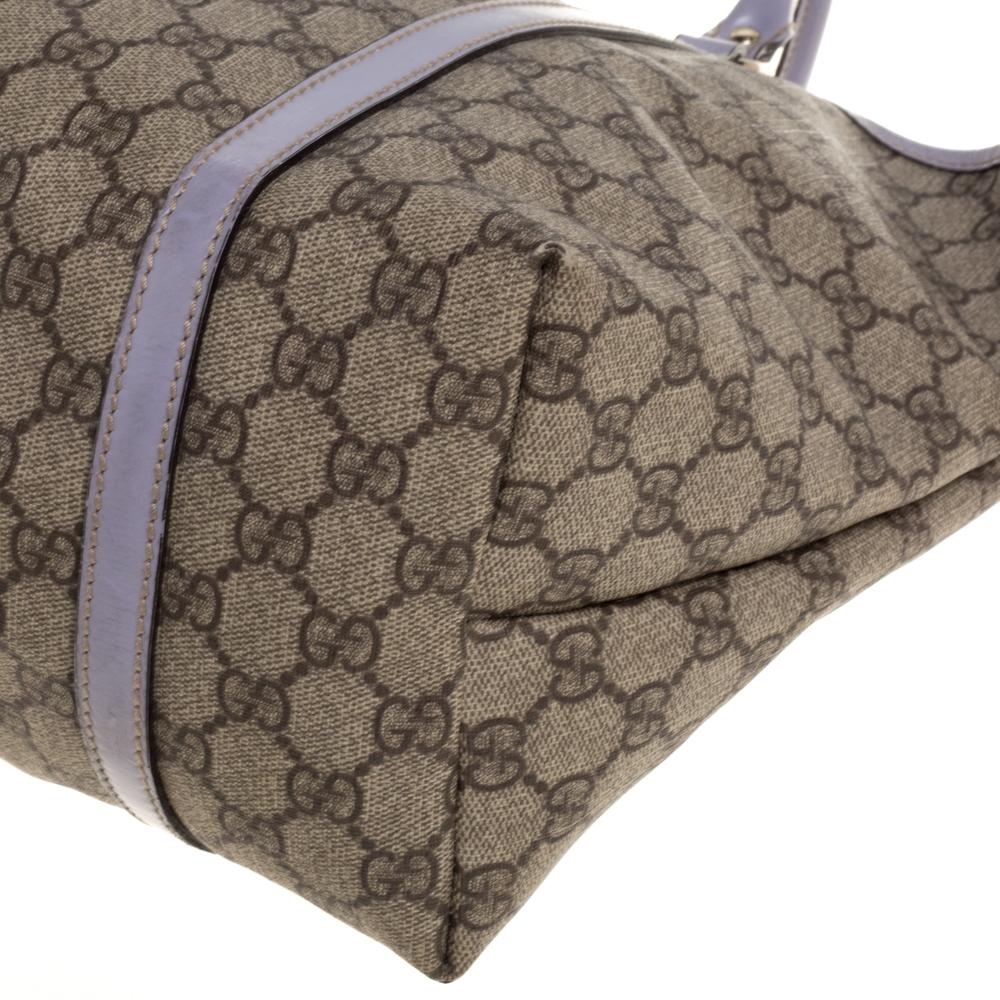 Gucci Beige/Lavender GG Supreme Canvas and Patent Leather Medium Joy Tote In Good Condition In Dubai, Al Qouz 2