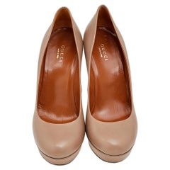 Gucci - Escarpins à plateforme Charlotte en cuir beige, taille 37,5