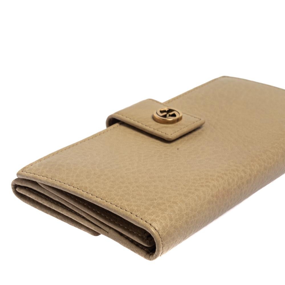 Gucci - Portefeuille en cuir beige imprimé G Continental avec imprimé entrecroisé en vente 5