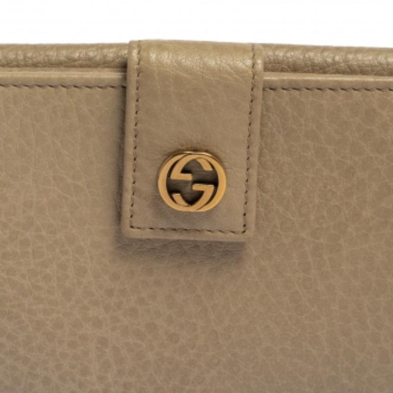 Gucci Beige Leather Interlocking G Continental Wallet For Sale 7