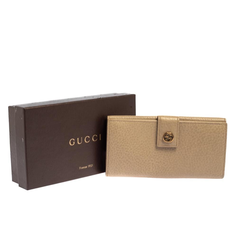 Gucci - Portefeuille en cuir beige imprimé G Continental avec imprimé entrecroisé en vente 7