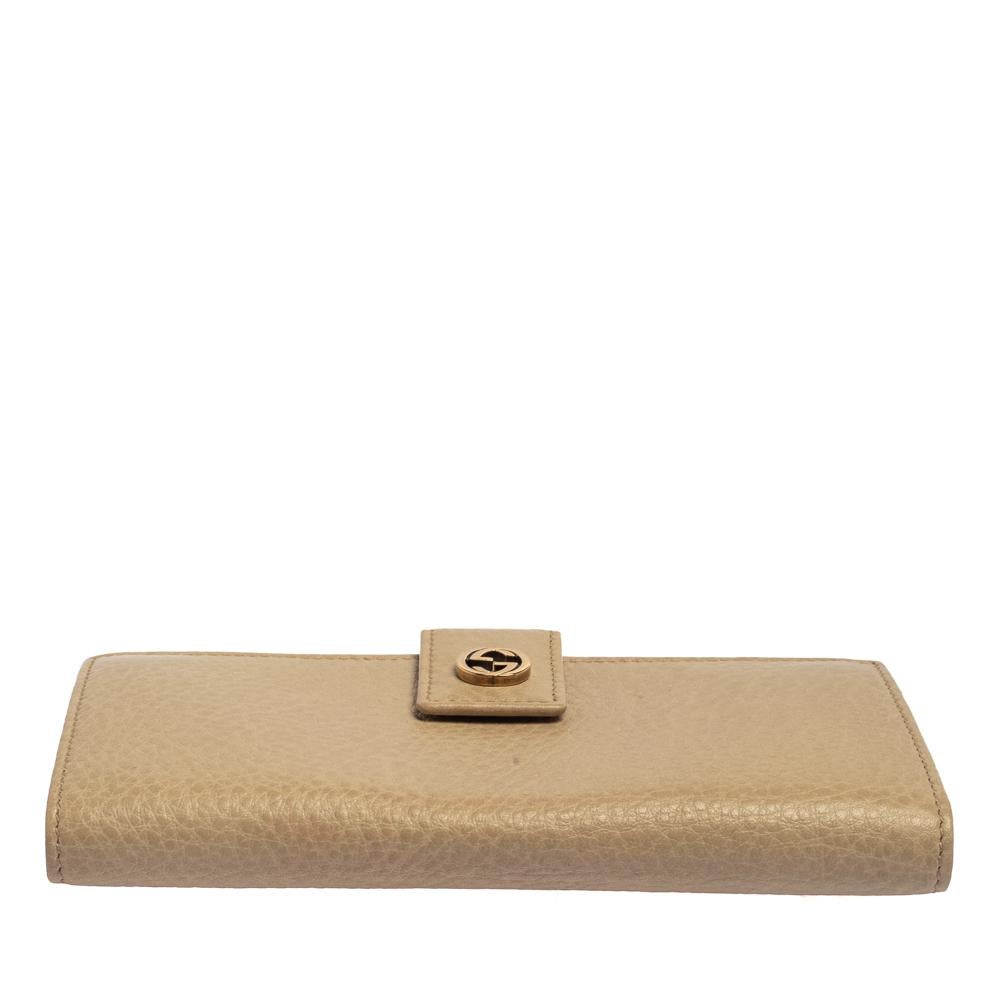 Gucci - Portefeuille en cuir beige imprimé G Continental avec imprimé entrecroisé Pour femmes en vente