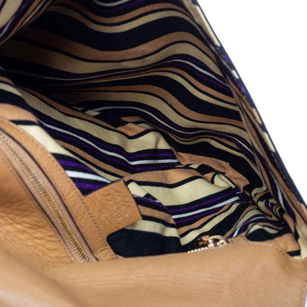 Gucci - Sac à main Britt en cuir beige avec pompon, taille moyenne 1